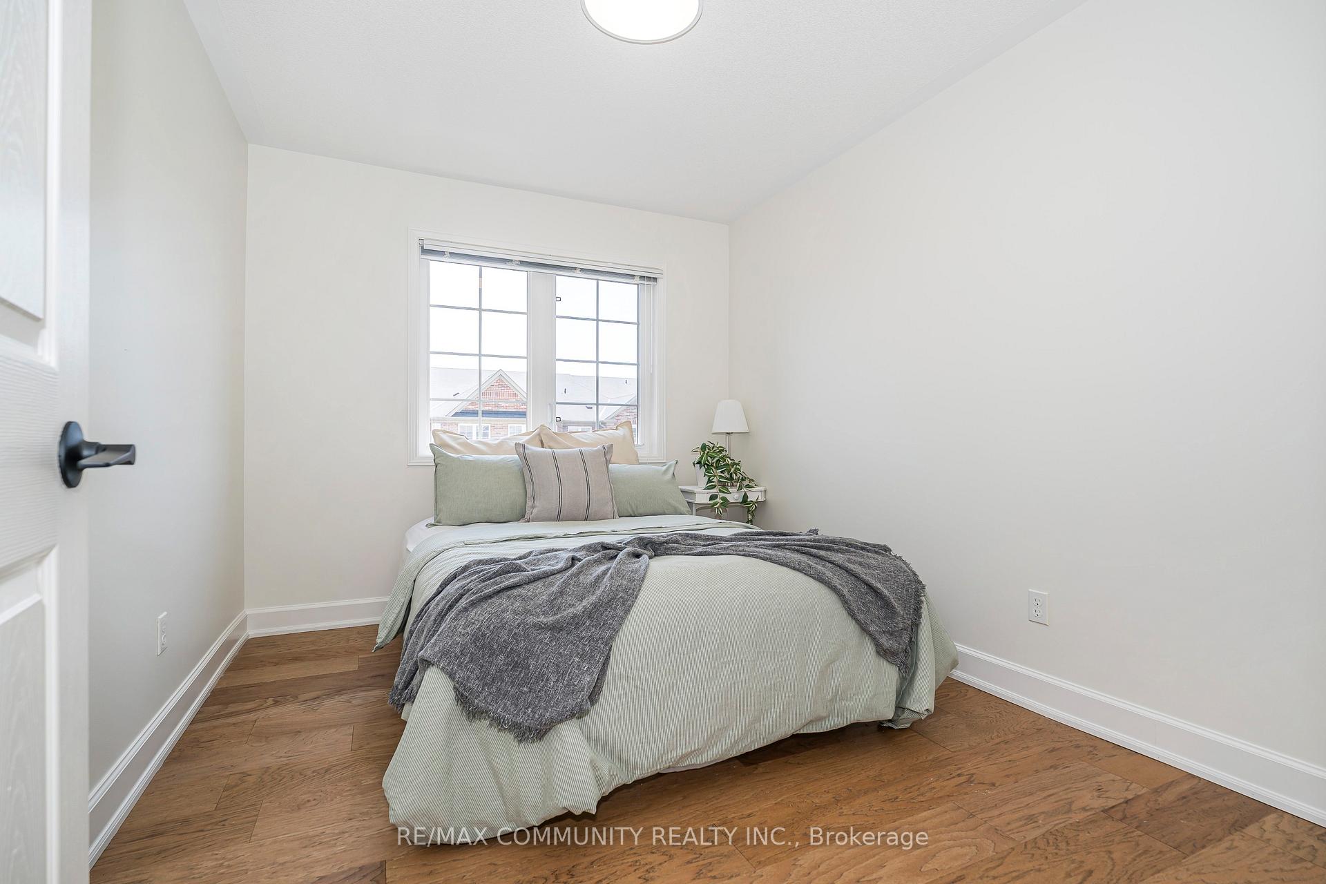 Photo 19 of 12 Hickman Road, Ajax, South East — HOMEH