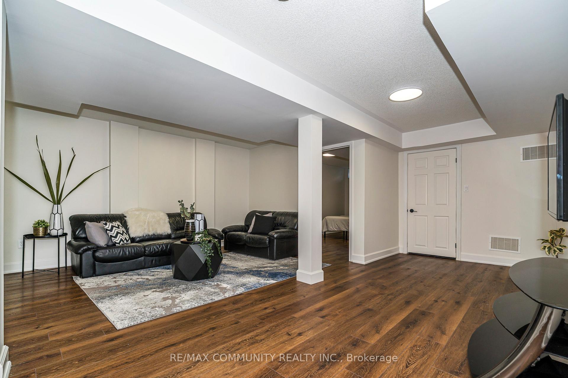 Photo 29 of 12 Hickman Road, Ajax, South East — HOMEH