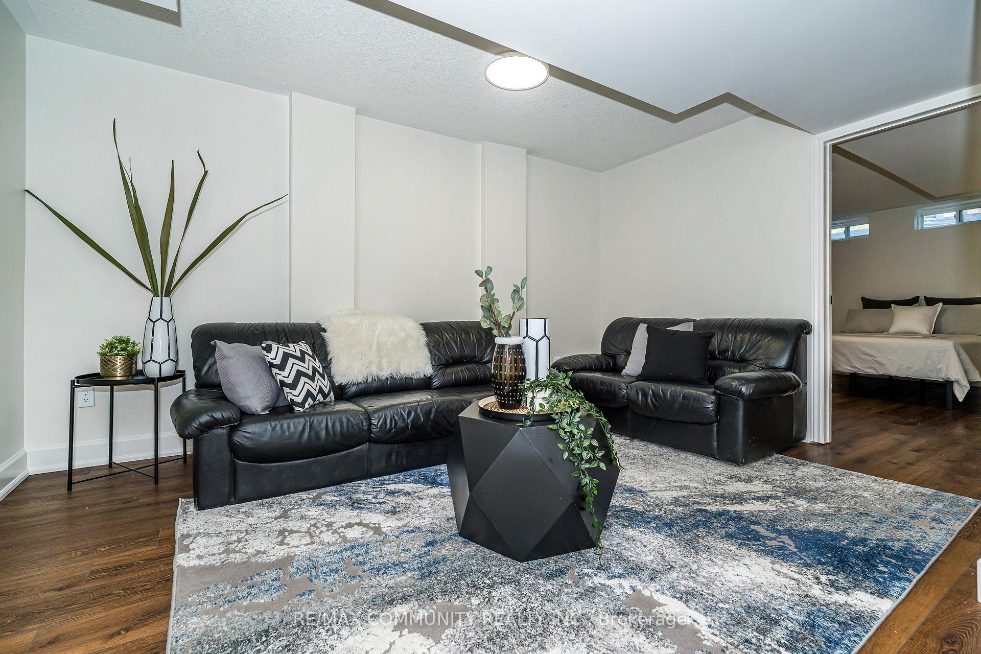 Photo 31 of 12 Hickman Road, Ajax, South East — HOMEH
