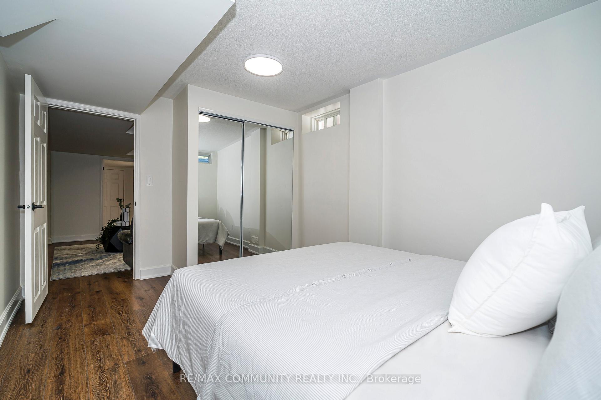 Photo 23 of 12 Hickman Road, Ajax, South East — HOMEH