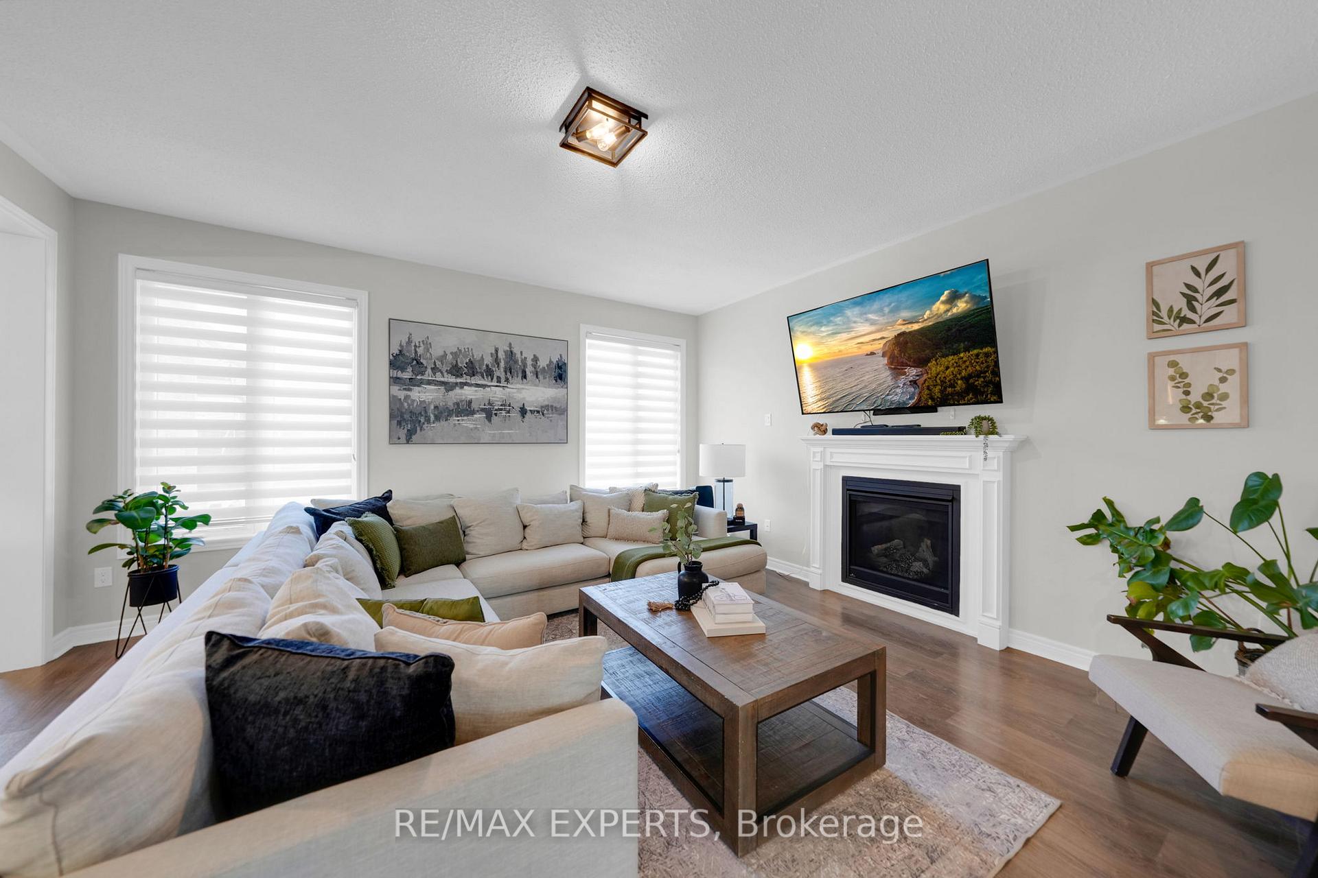 Photo 2 of 108 Turner Drive, New Tecumseth, Tottenham — HOMEH