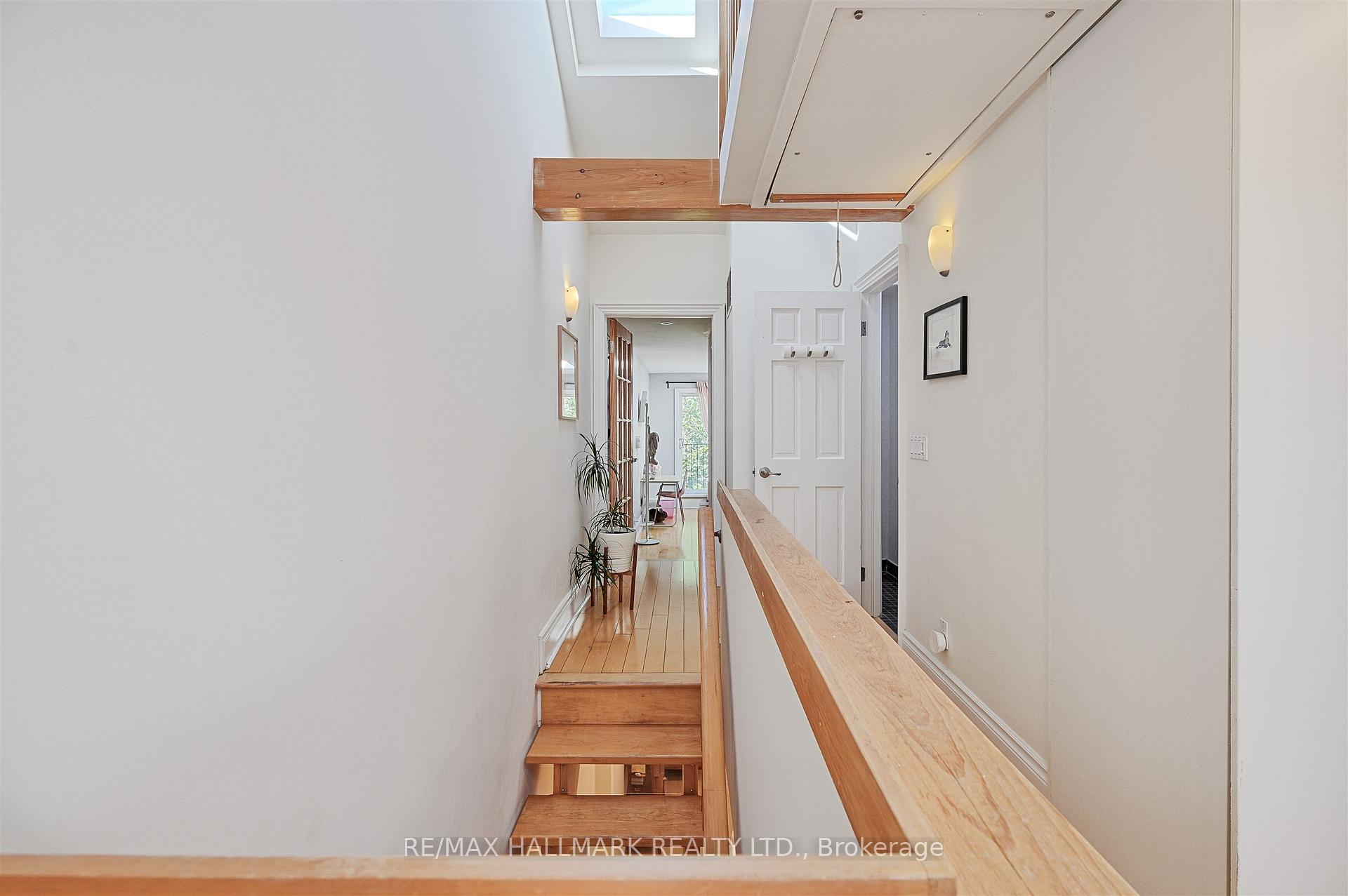 Photo 5 of 88 1/2 Massey Street, Toronto, Niagara — HOMEH