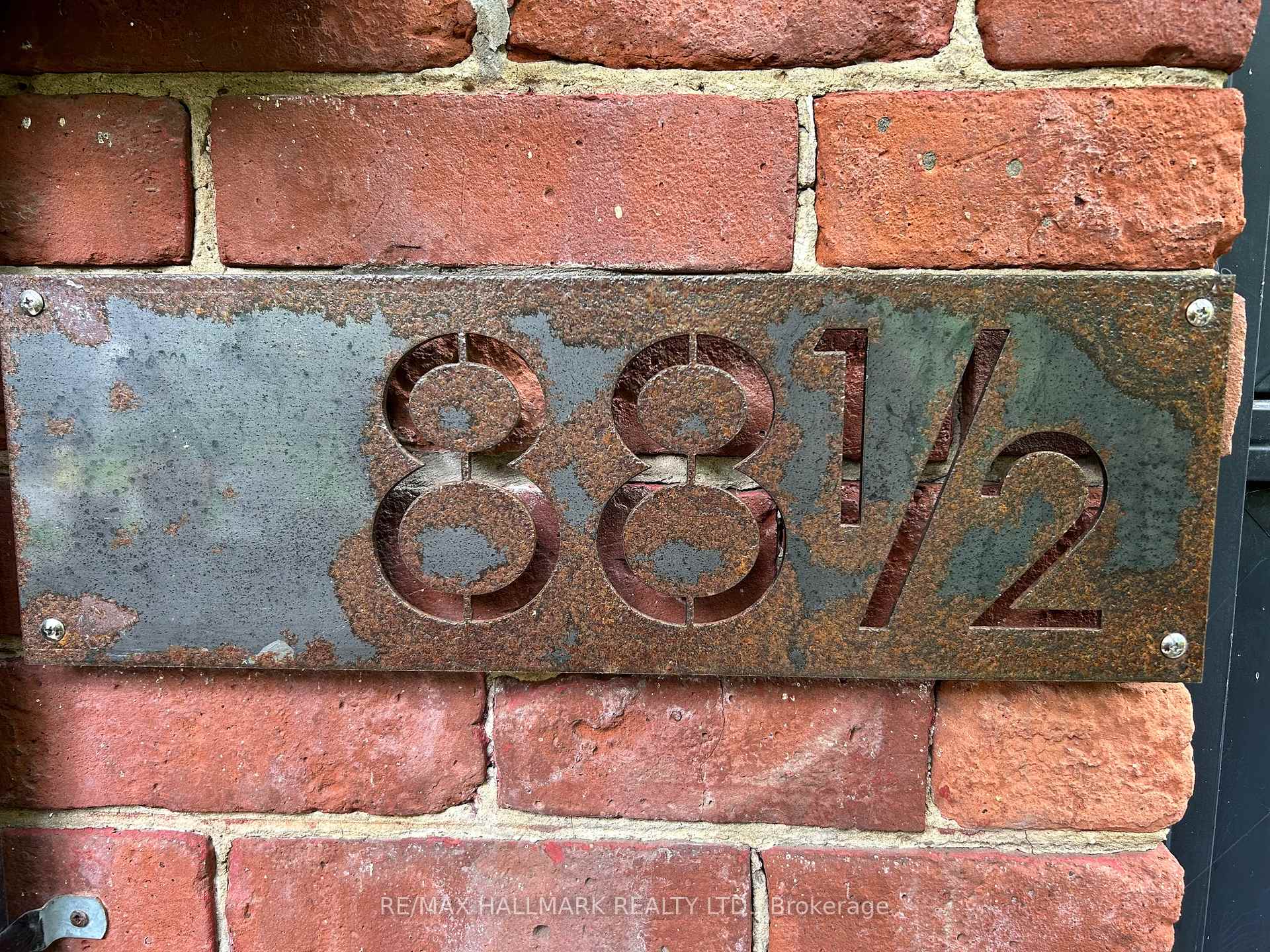 Photo 35 of 88 1/2 Massey Street, Toronto, Niagara — HOMEH