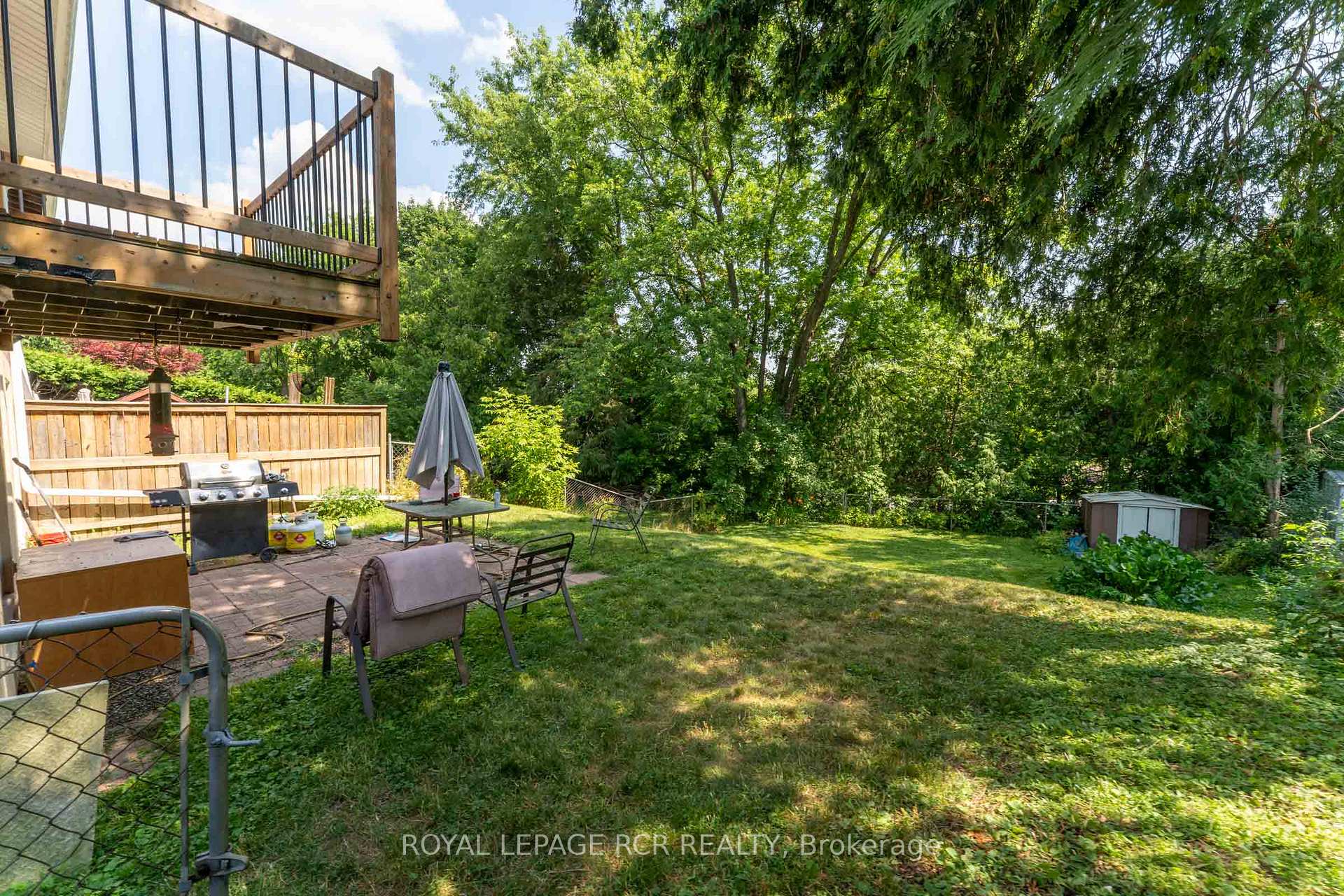 Photo 5 of 9 Dunham Crescent, Aurora, Aurora Heights — HOMEH