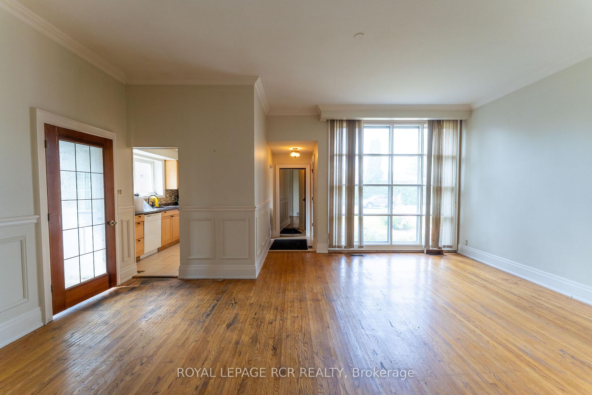 Photo 24 of 9 Dunham Crescent, Aurora, Aurora Heights — HOMEH