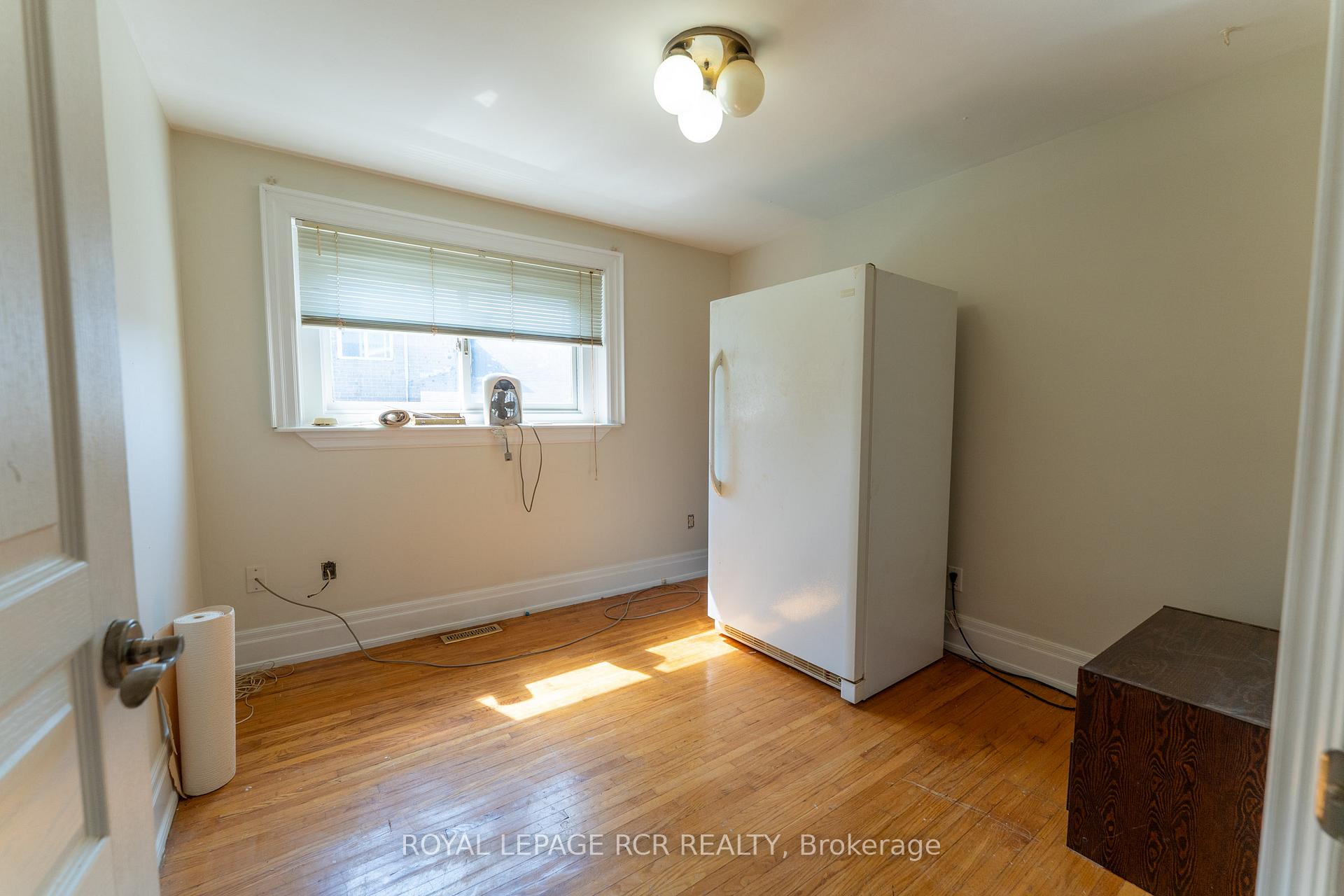 Photo 15 of 9 Dunham Crescent, Aurora, Aurora Heights — HOMEH