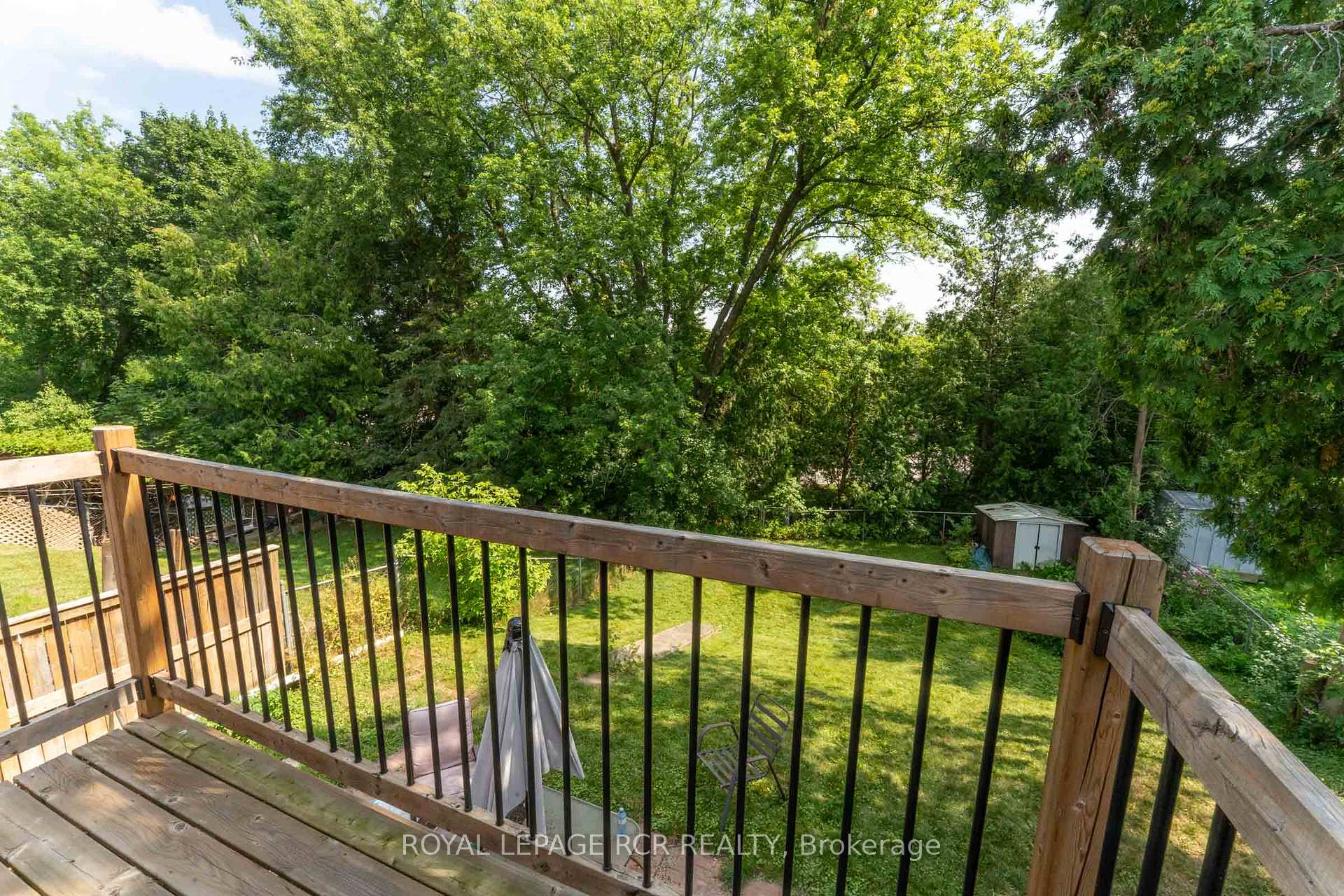 Photo 7 of 9 Dunham Crescent, Aurora, Aurora Heights — HOMEH