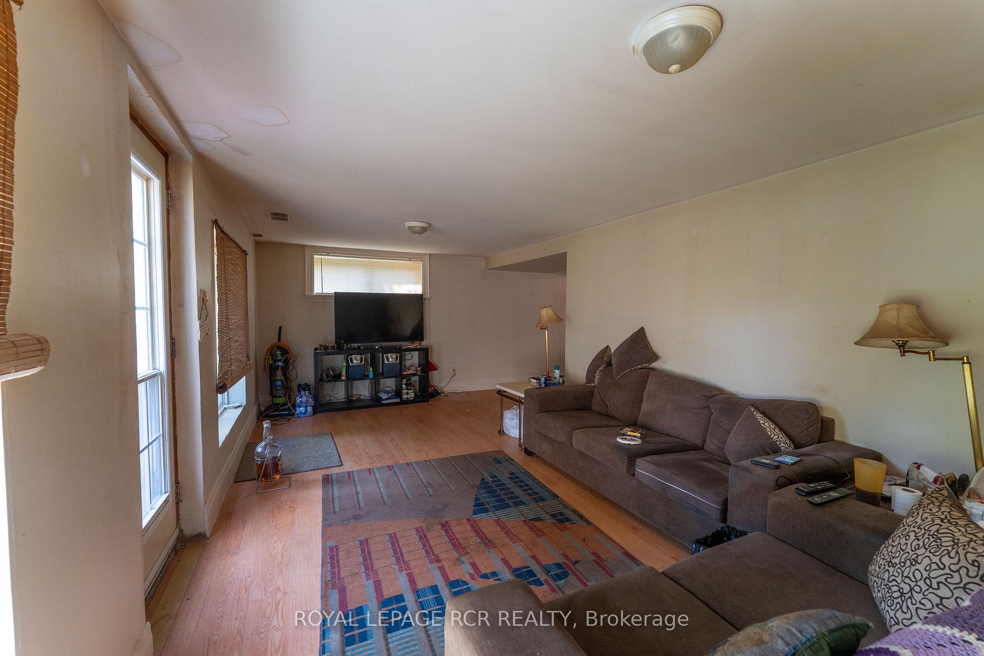 Photo 21 of 9 Dunham Crescent, Aurora, Aurora Heights — HOMEH