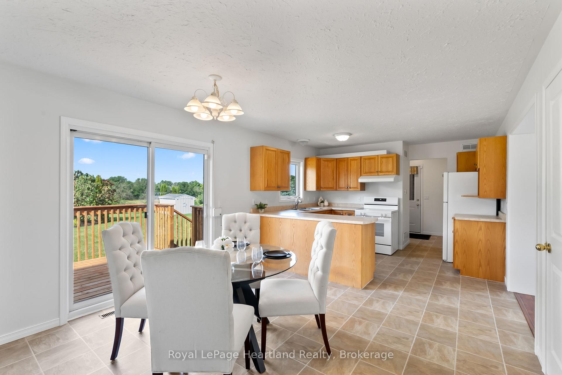 Photo 12 of 214 Margaret Street S, Minto — HOMEH