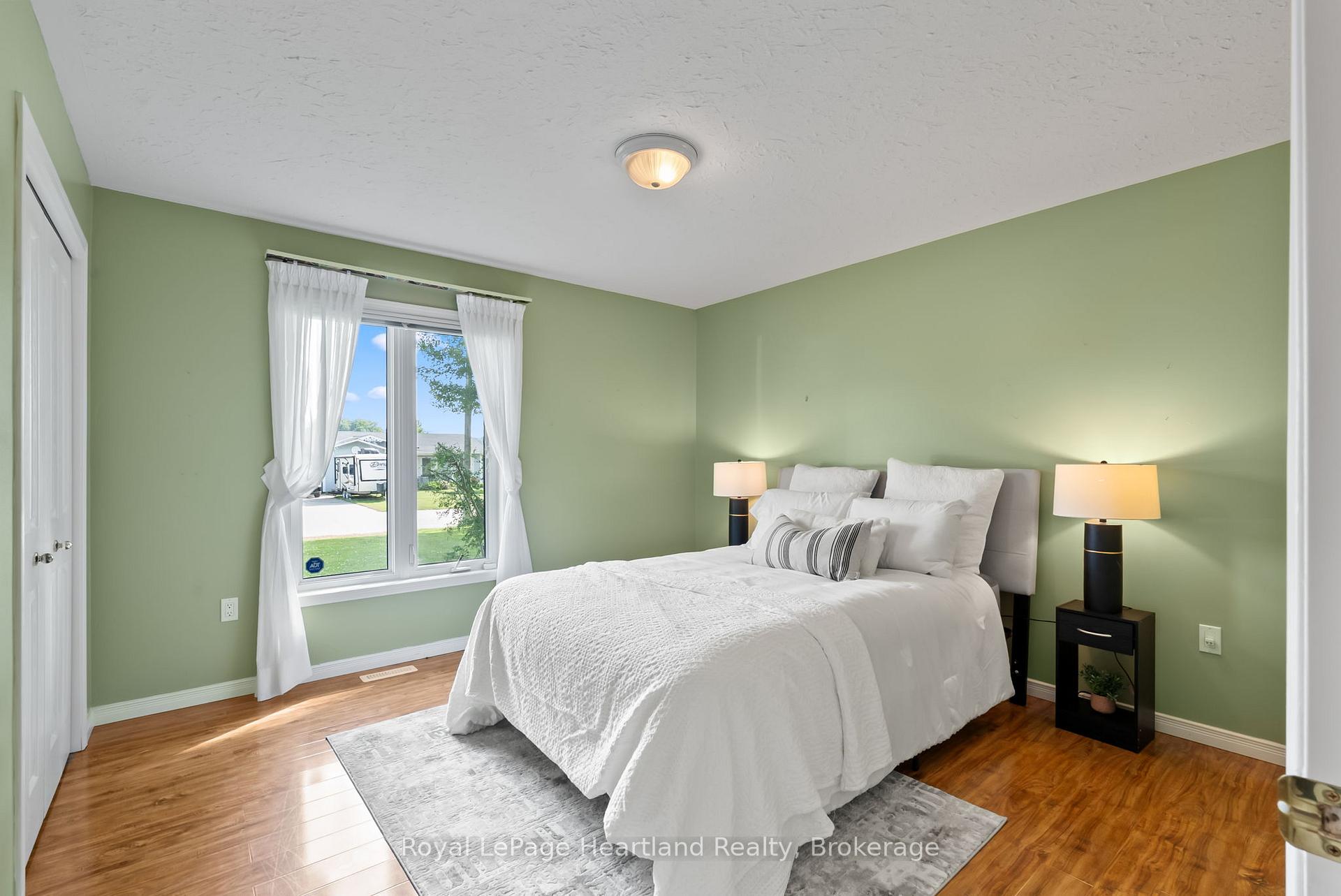 Photo 20 of 214 Margaret Street S, Minto — HOMEH