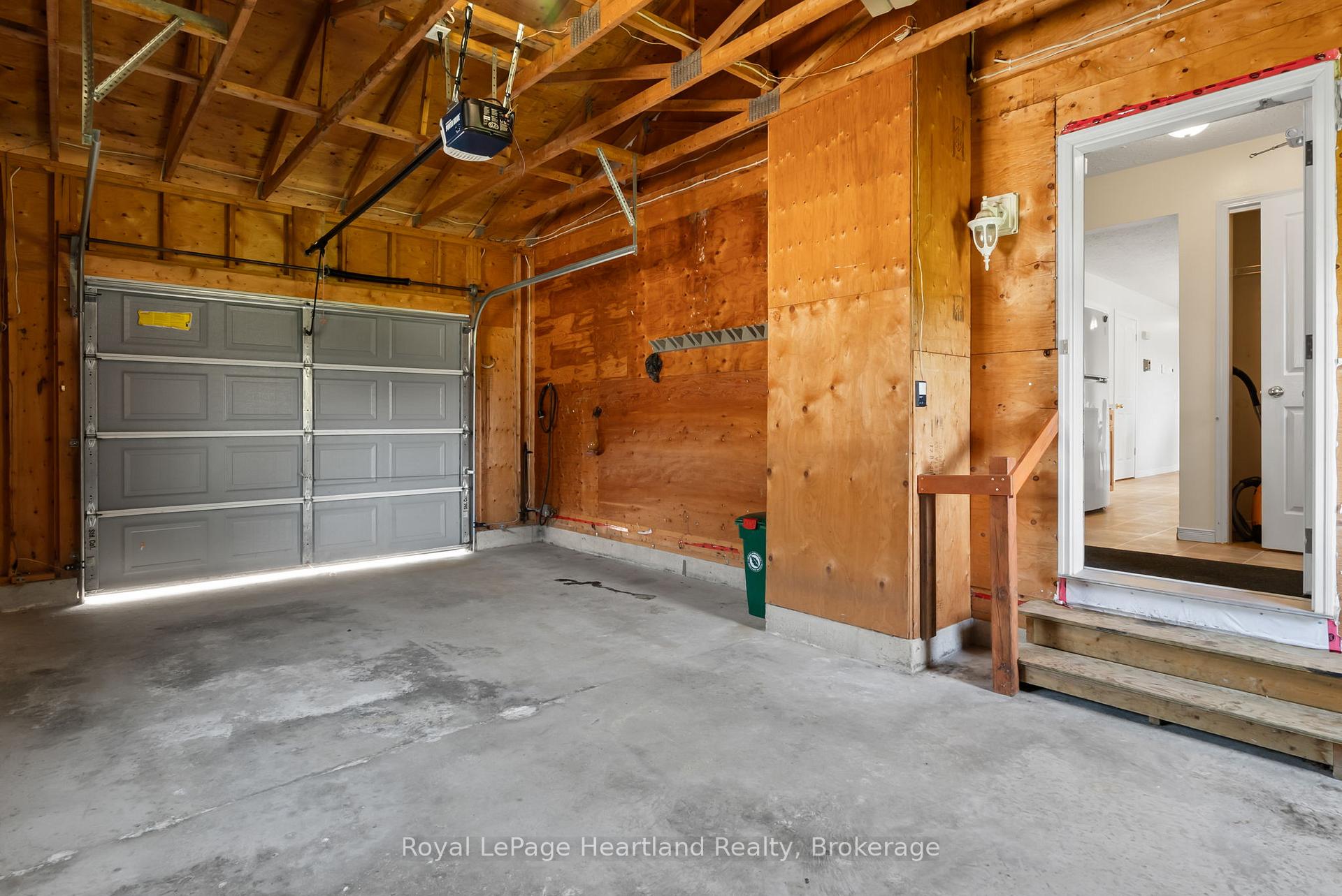 Photo 21 of 214 Margaret Street S, Minto — HOMEH