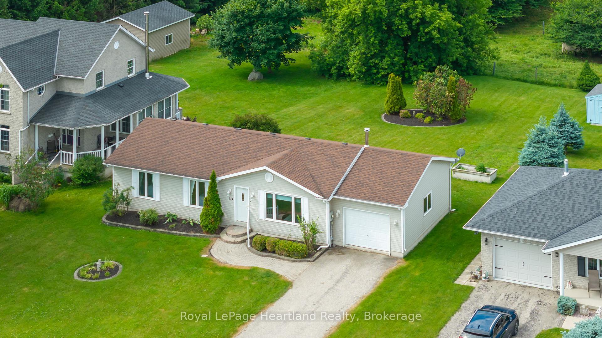 Photo 27 of 214 Margaret Street S, Minto — HOMEH