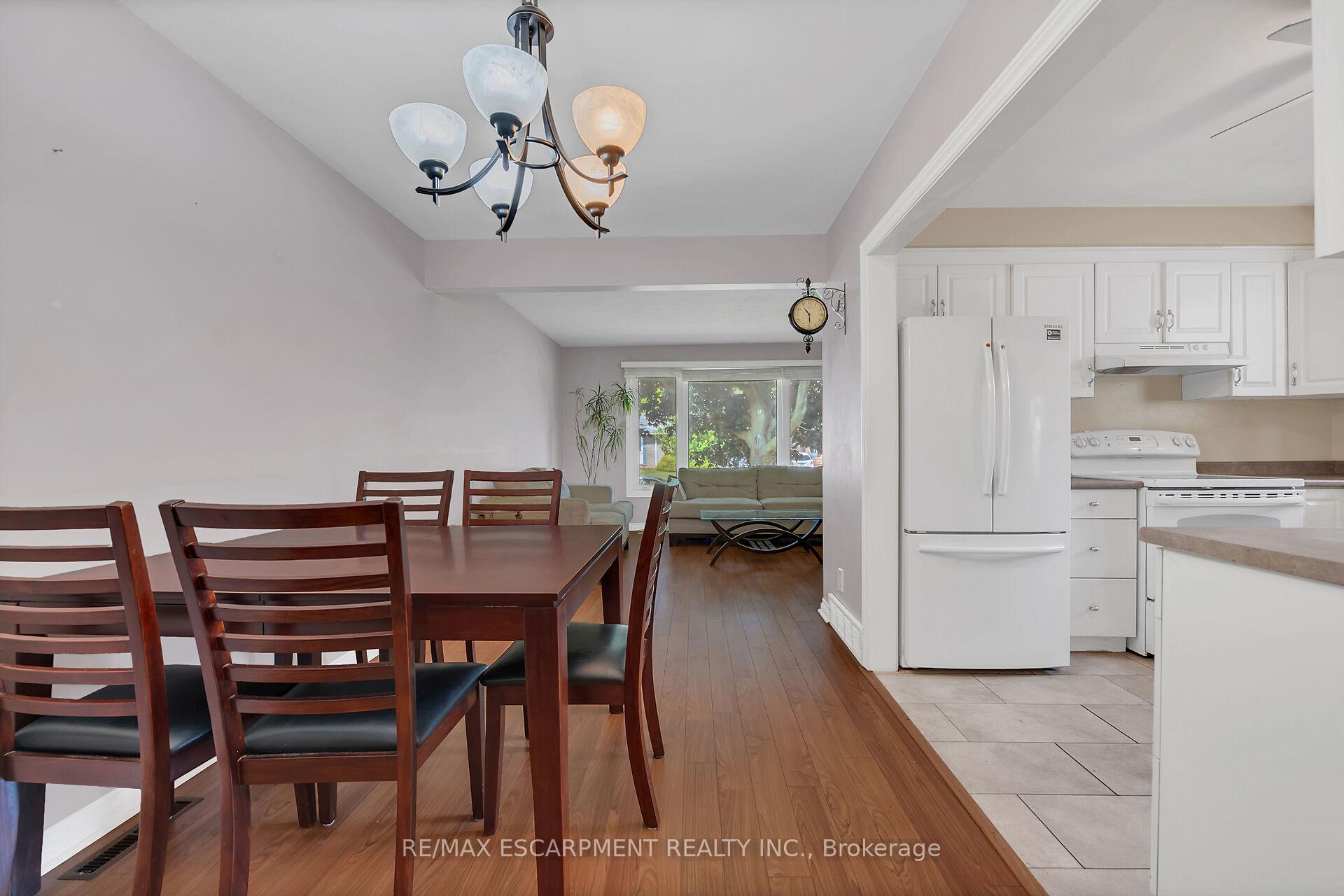 Photo 2 of 4686 Pettit Avenue, Niagara Falls, Morrison — HOMEH