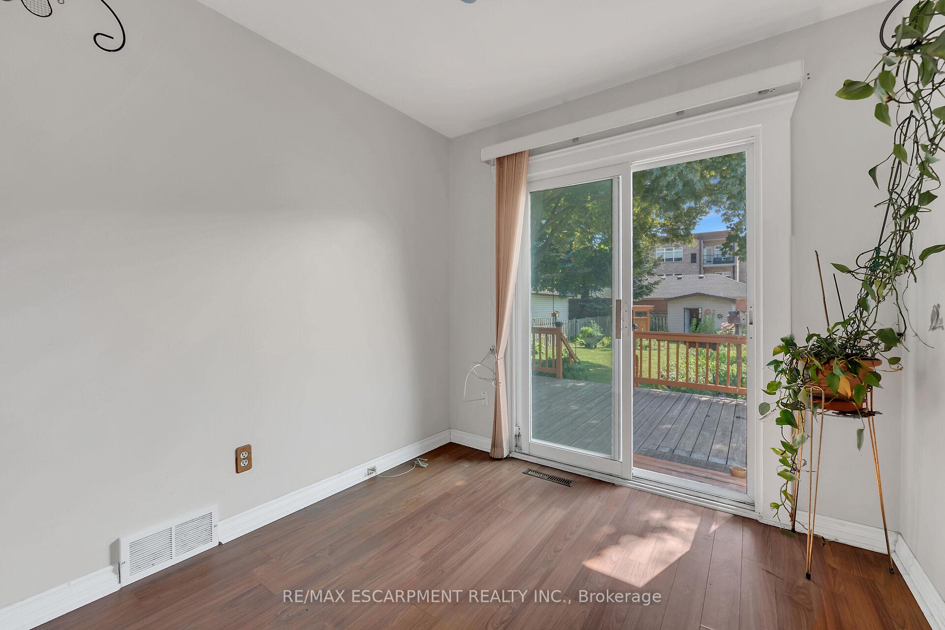 Photo 32 of 4686 Pettit Avenue, Niagara Falls, Morrison — HOMEH