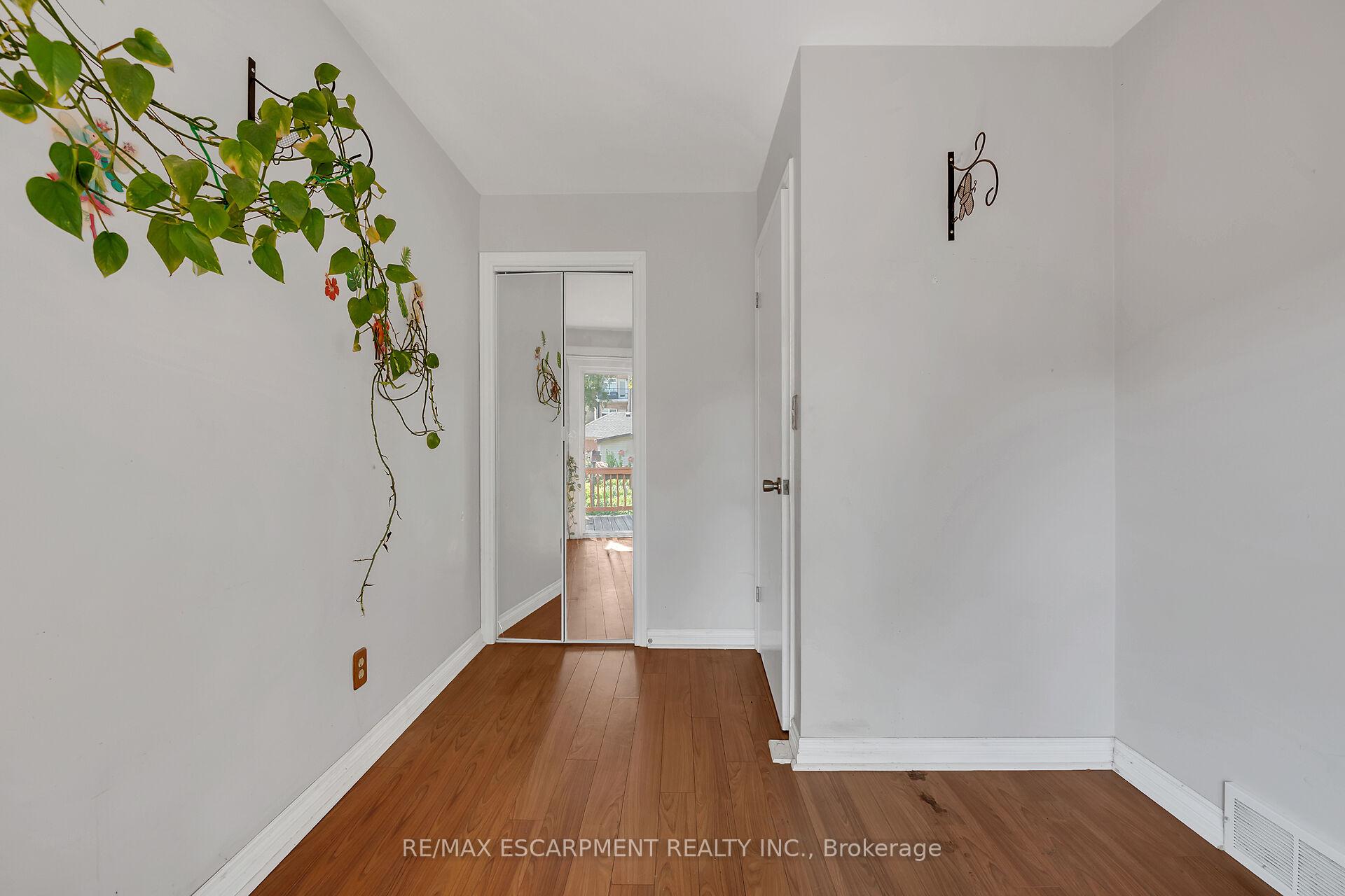 Photo 16 of 4686 Pettit Avenue, Niagara Falls, Morrison — HOMEH