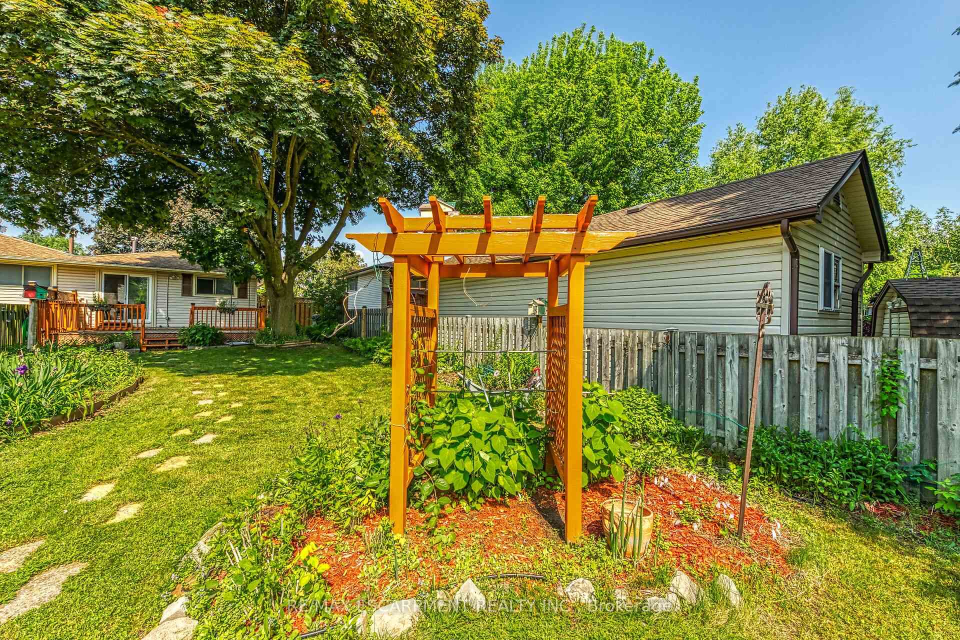 Photo 45 of 4686 Pettit Avenue, Niagara Falls, Morrison — HOMEH