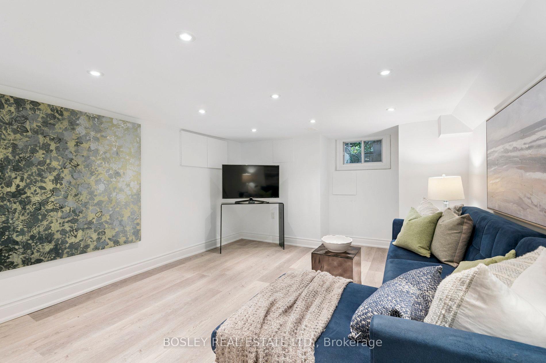 Photo 14 of 101 Major Street, Toronto, University — HOMEH