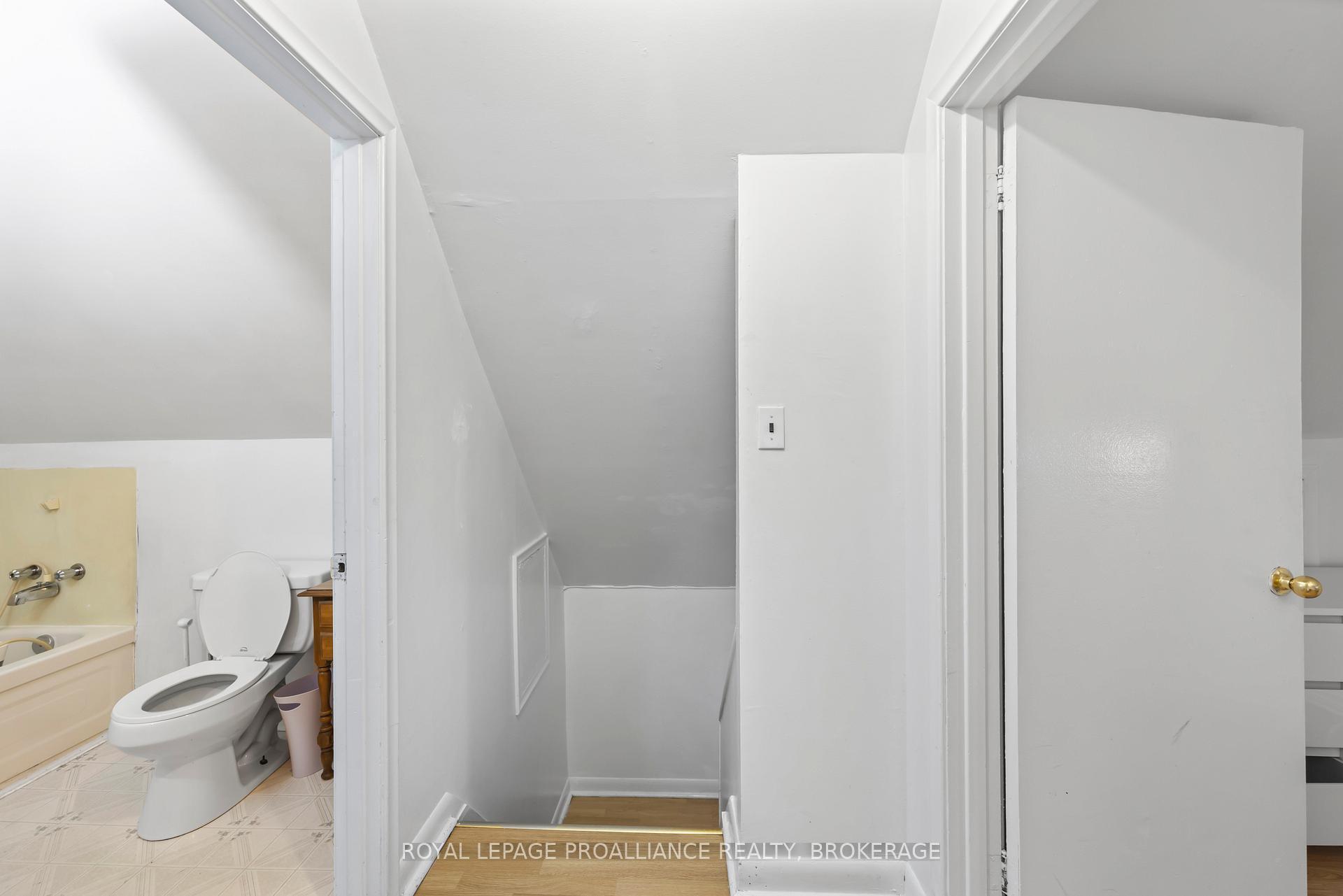 Photo 16 of 8 Aberdeen Street, Kingston, Central City East — HOMEH