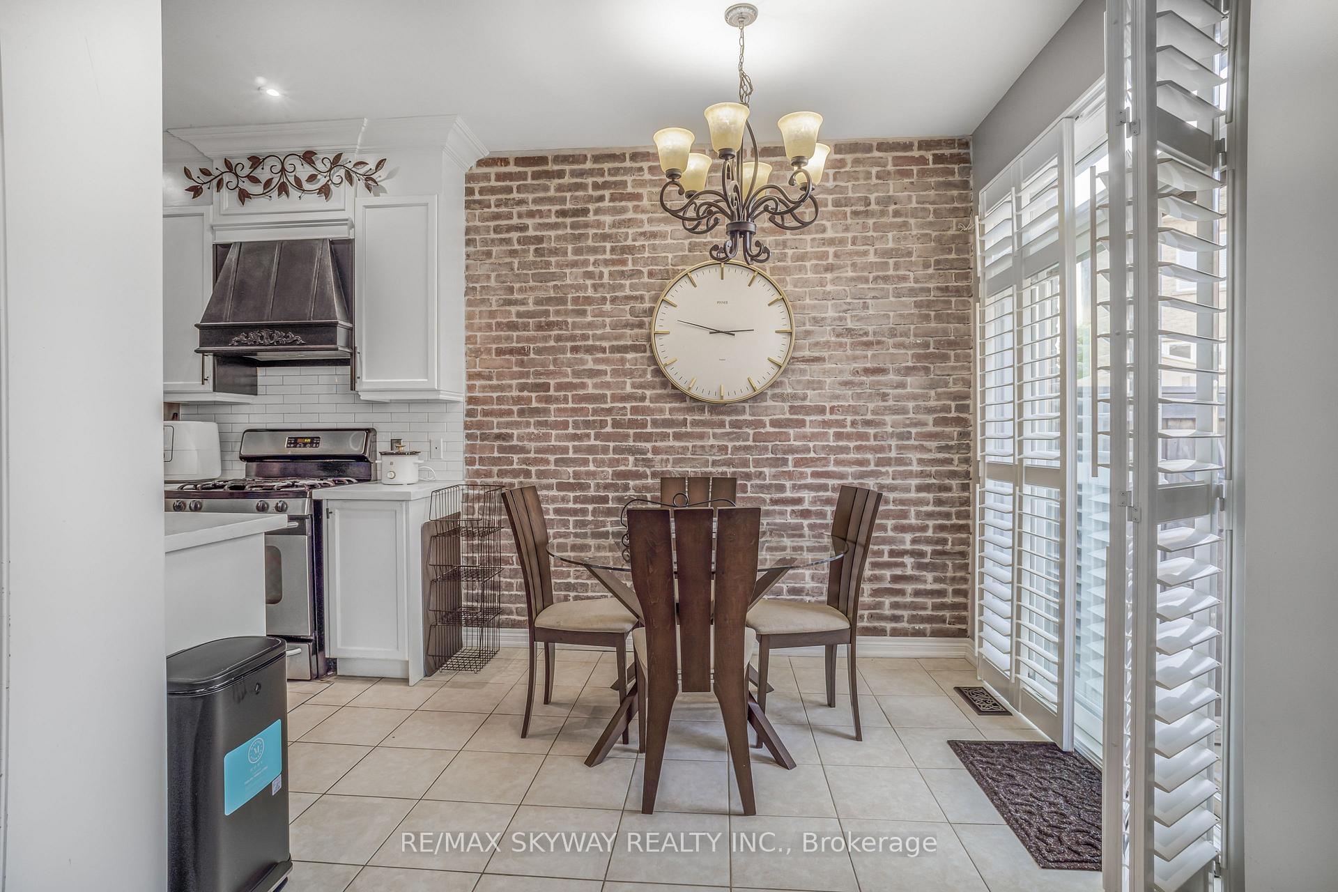 Photo 7 of 15 Tokara Avenue, Caledon, Rural Caledon — HOMEH