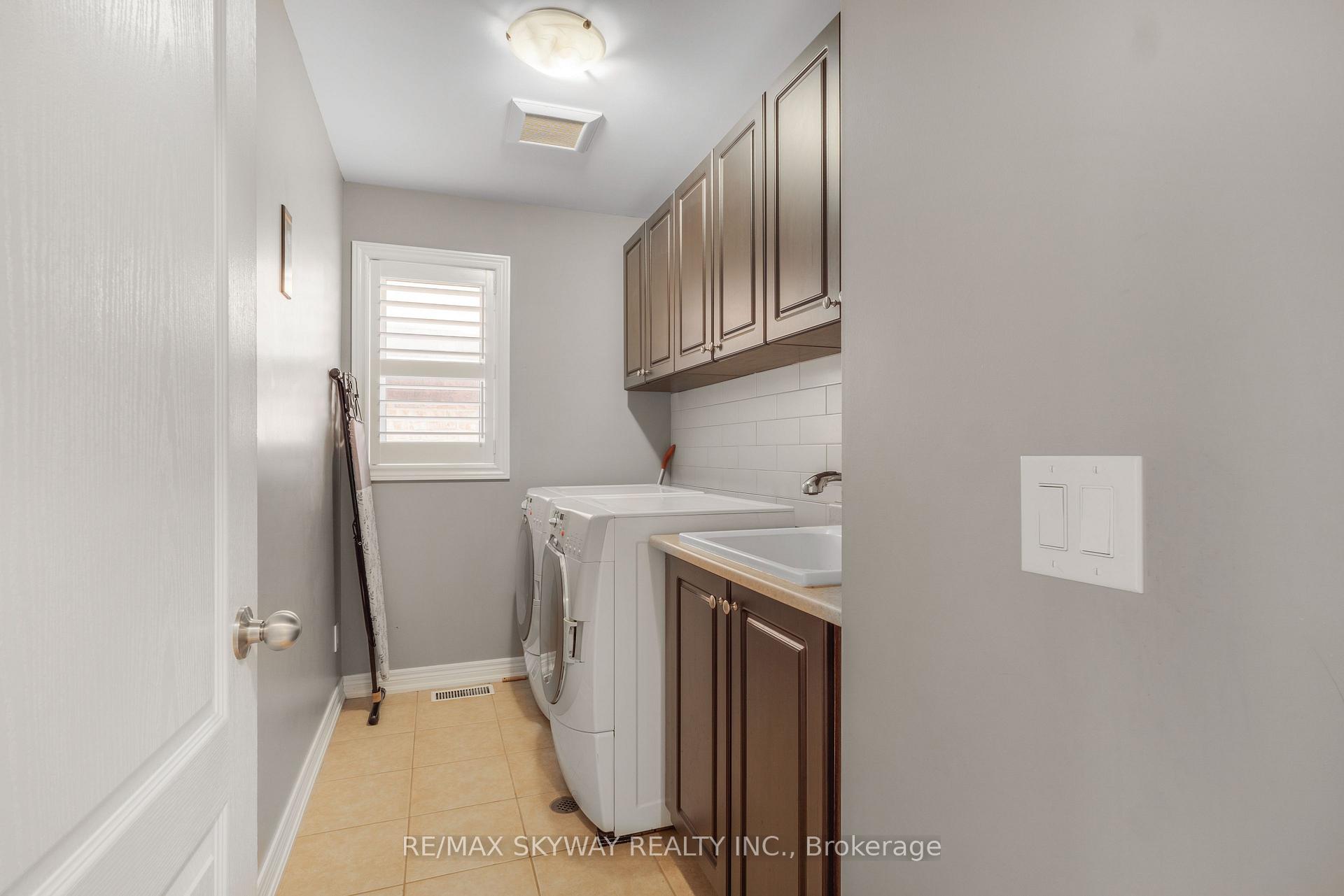 Photo 10 of 15 Tokara Avenue, Caledon, Rural Caledon — HOMEH