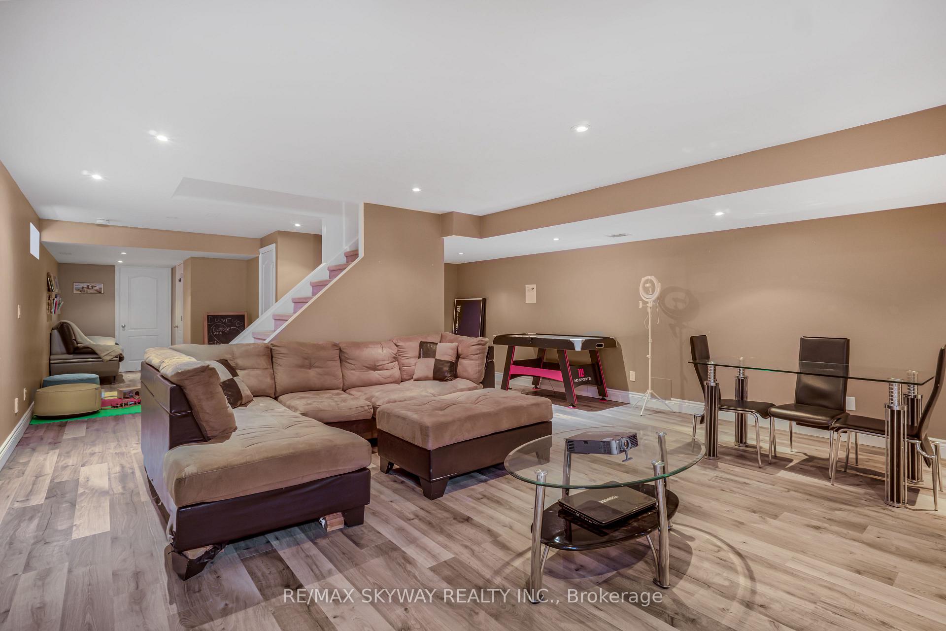 Photo 21 of 15 Tokara Avenue, Caledon, Rural Caledon — HOMEH