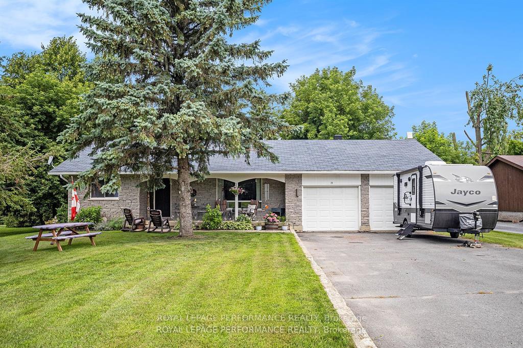 Photo 1 of 15 Fair Street, North Glengarry, Maxville — HOMEH