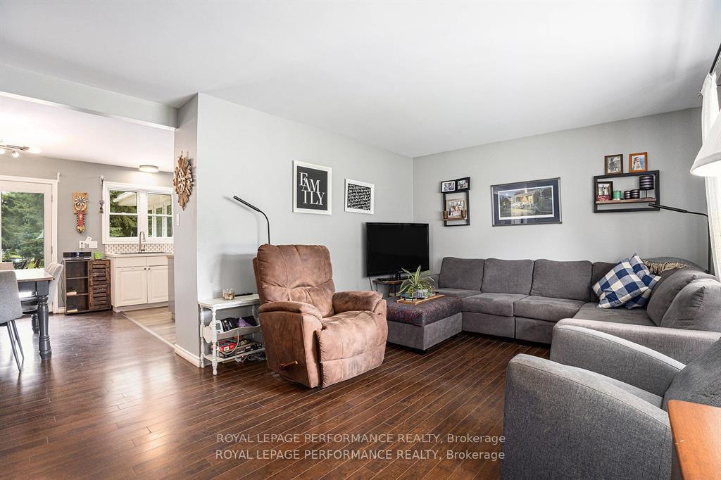 Photo 33 of 15 Fair Street, North Glengarry, Maxville — HOMEH