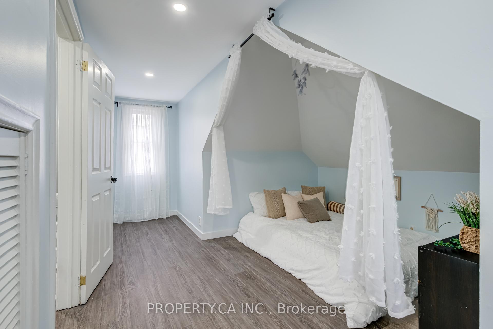 Photo 33 of 4722 Homewood Avenue, Niagara Falls, Cherrywood — HOMEH