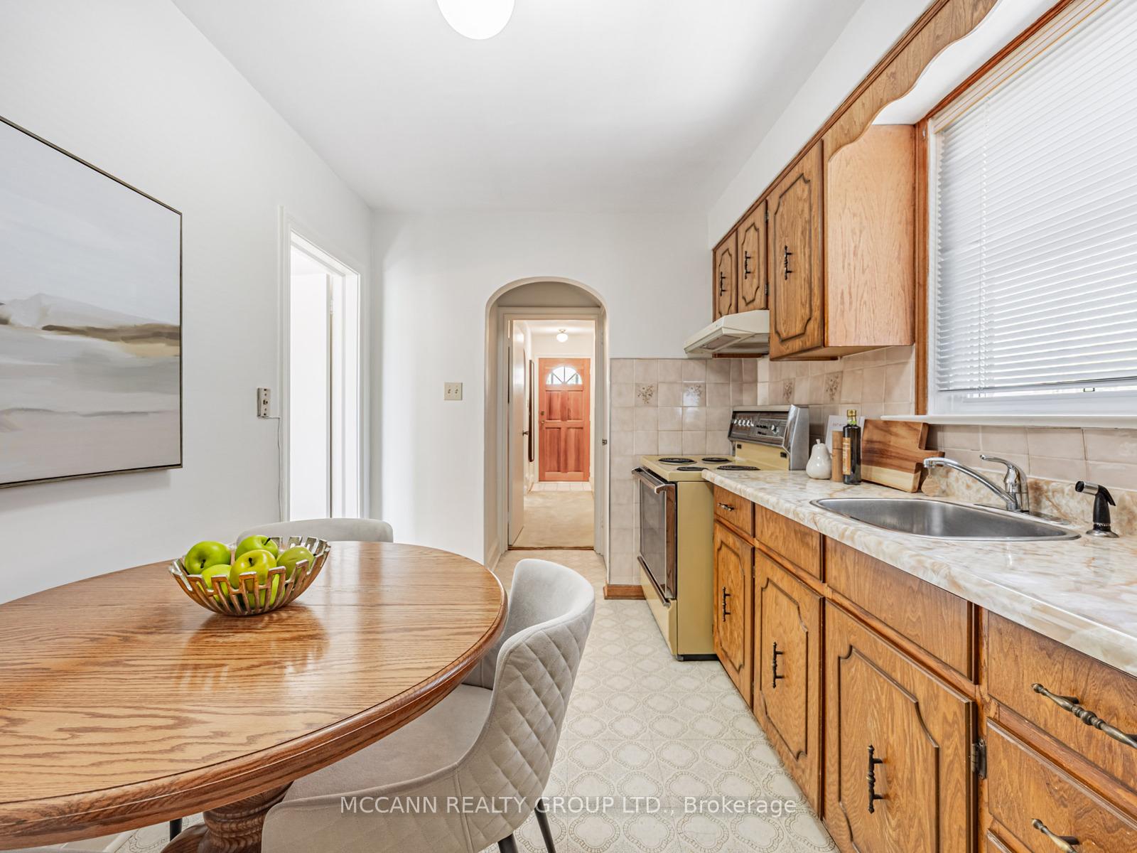 Photo 11 of 407 Roselawn Avenue, Toronto, Lawrence Park South — HOMEH