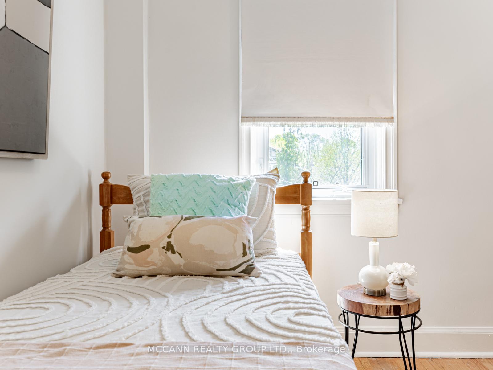 Photo 12 of 407 Roselawn Avenue, Toronto, Lawrence Park South — HOMEH