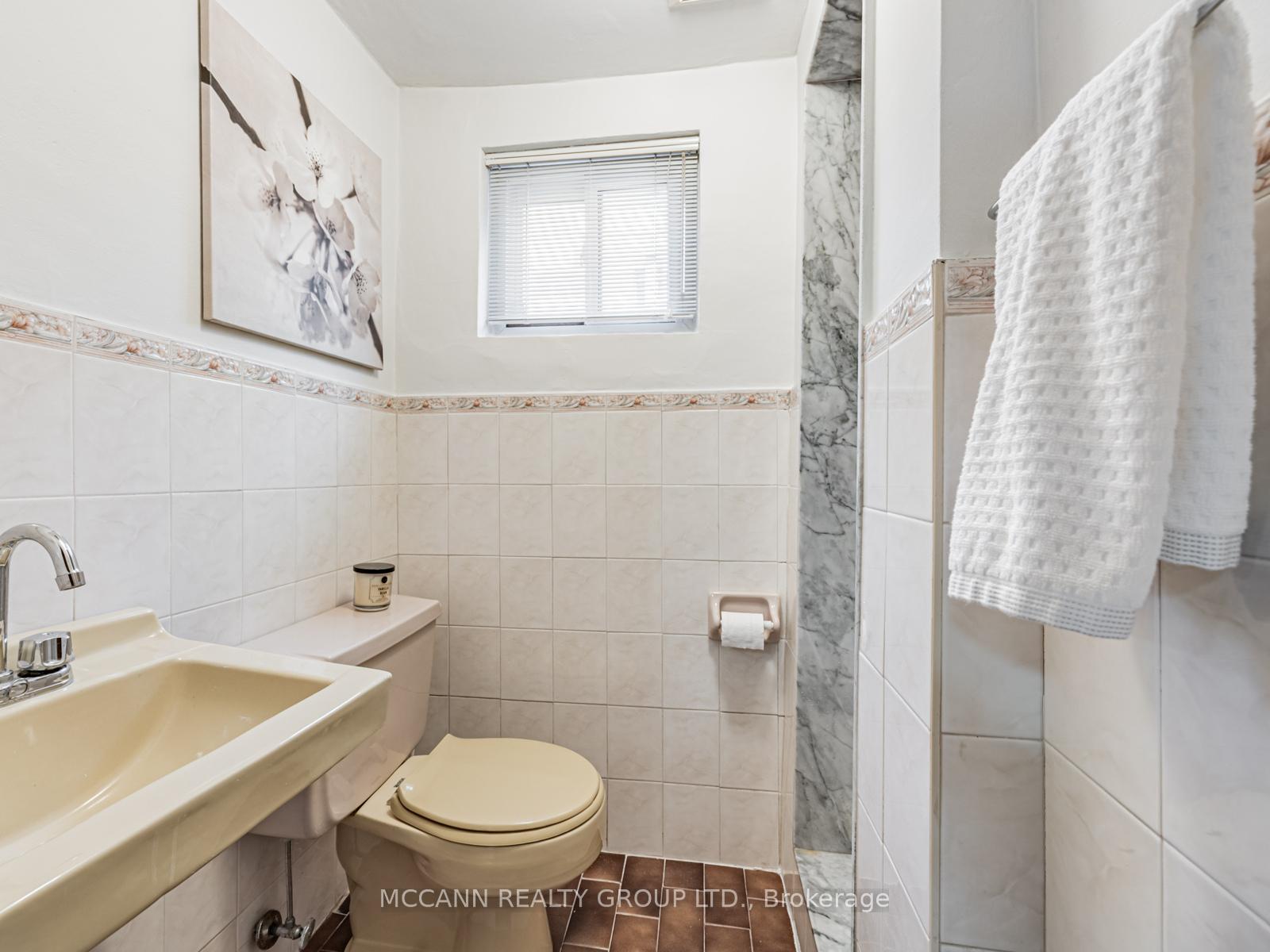 Photo 37 of 407 Roselawn Avenue, Toronto, Lawrence Park South — HOMEH