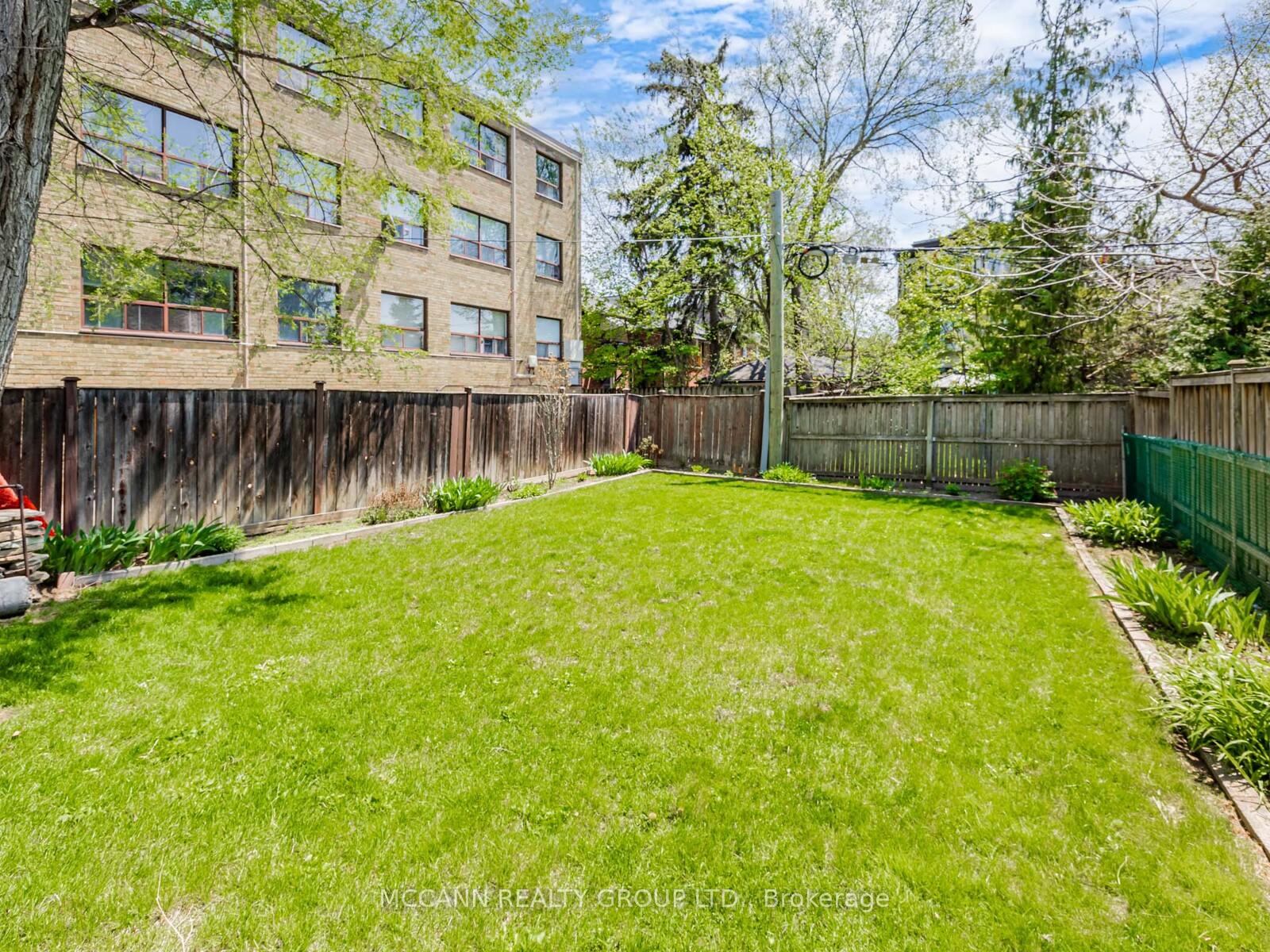 Photo 35 of 407 Roselawn Avenue, Toronto, Lawrence Park South — HOMEH