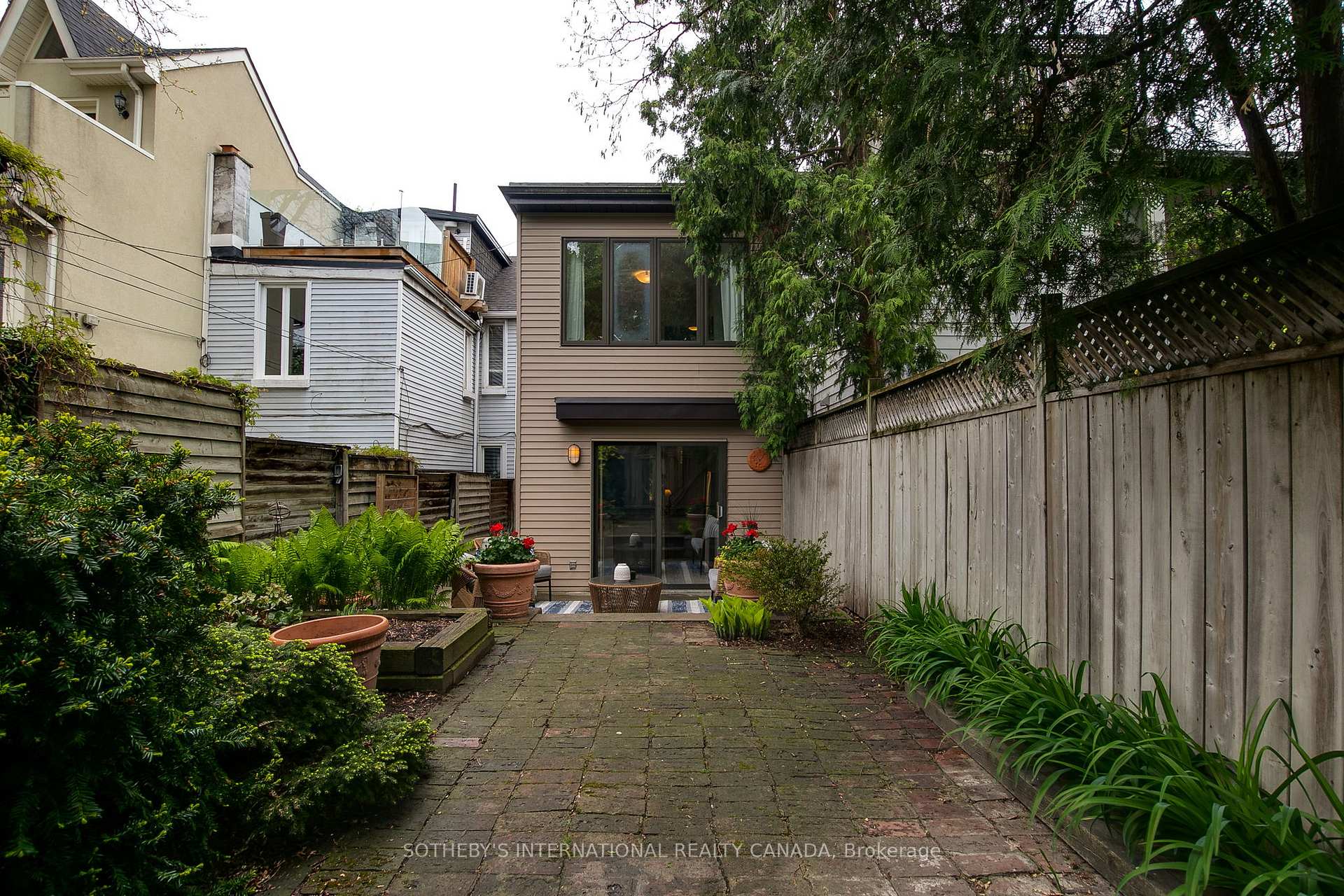 Photo 32 of 48 Salisbury Avenue, Toronto, Cabbagetown-South St. James Town — HOMEH