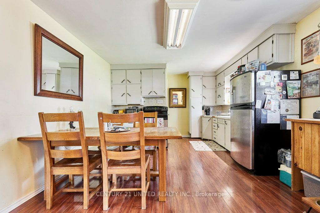 Photo 5 of 27 Centre Street, Brock, Sunderland — HOMEH