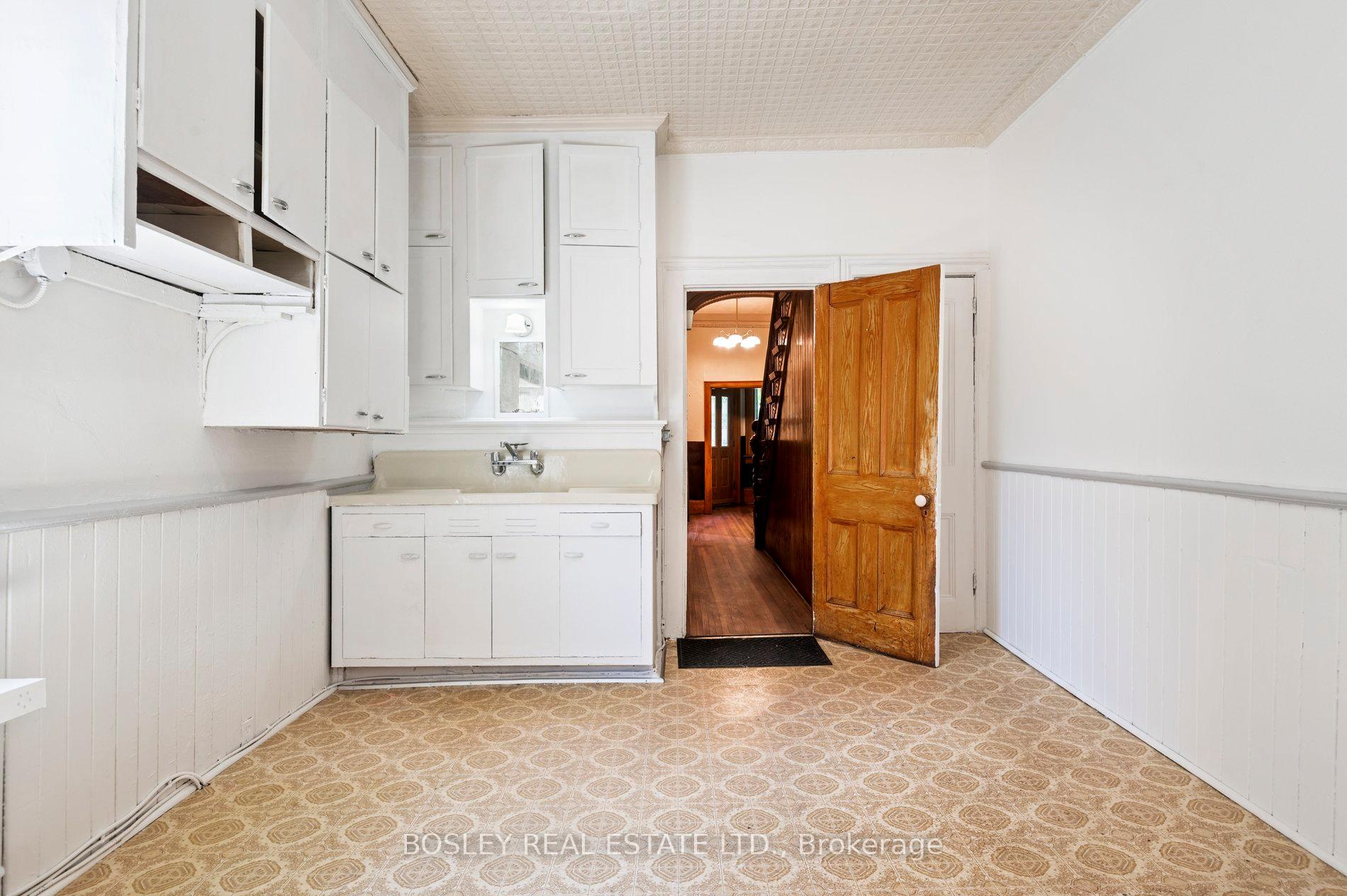 Photo 27 of 17 Beaconsfield Avenue, Toronto, Little Portugal — HOMEH