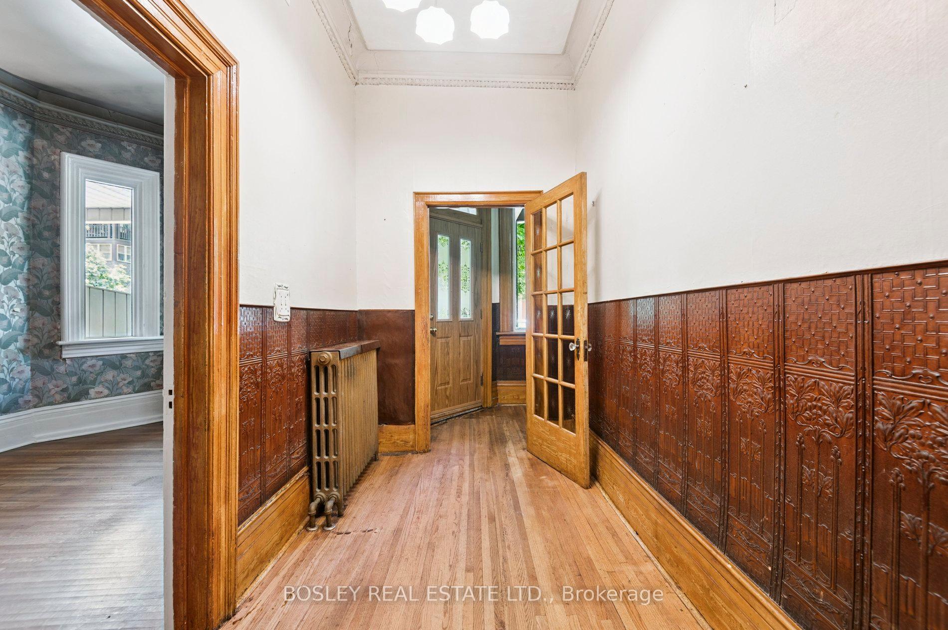 Photo 5 of 17 Beaconsfield Avenue, Toronto, Little Portugal — HOMEH