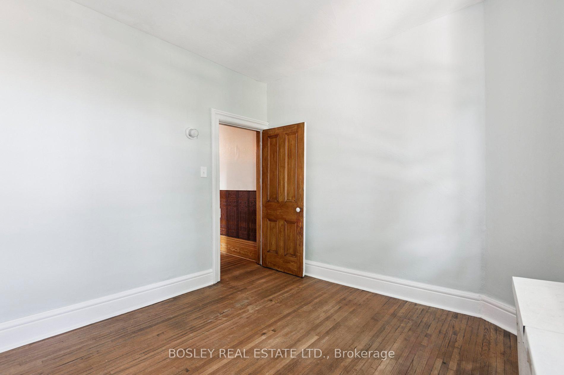 Photo 25 of 17 Beaconsfield Avenue, Toronto, Little Portugal — HOMEH