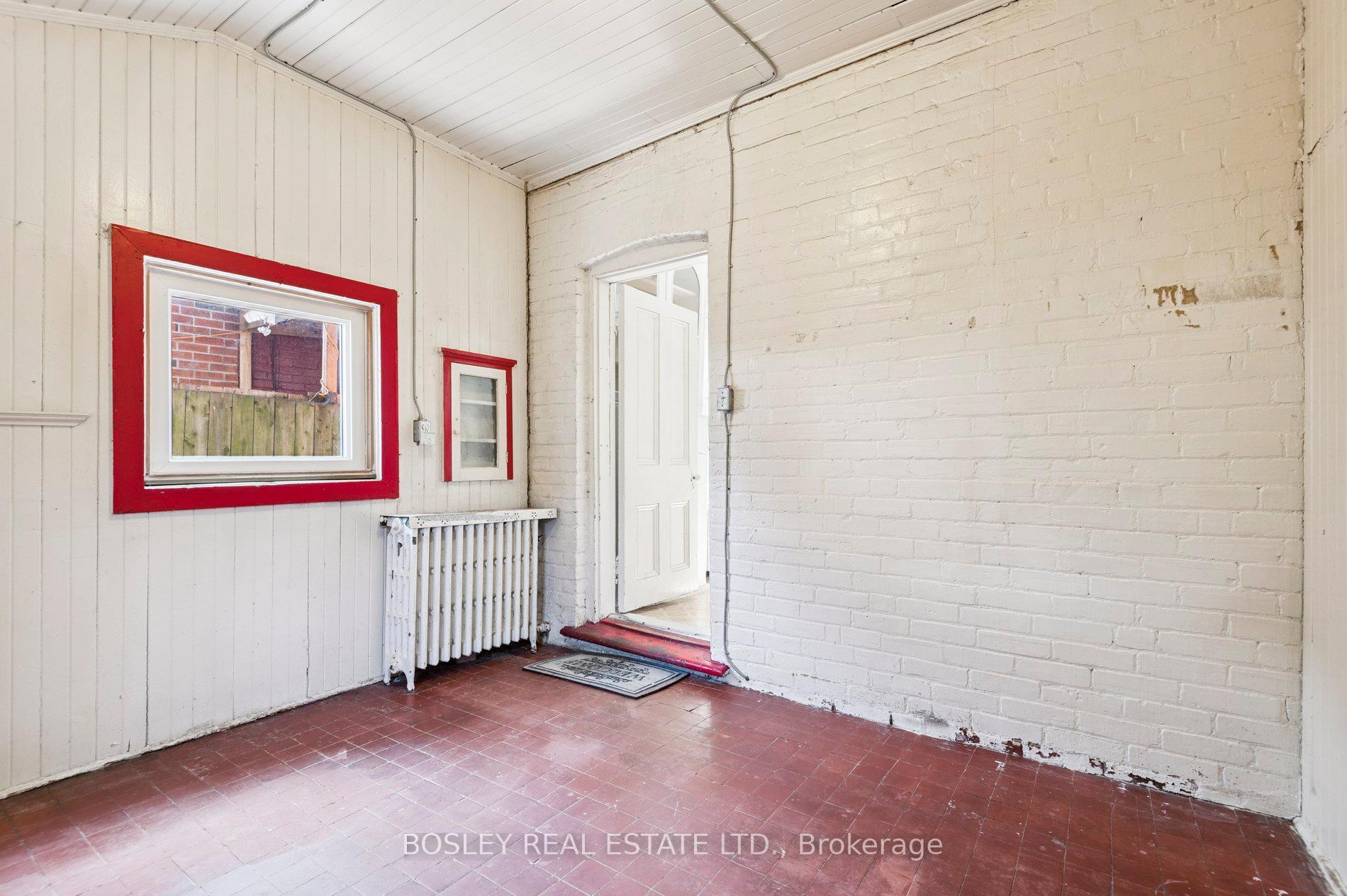 Photo 18 of 17 Beaconsfield Avenue, Toronto, Little Portugal — HOMEH