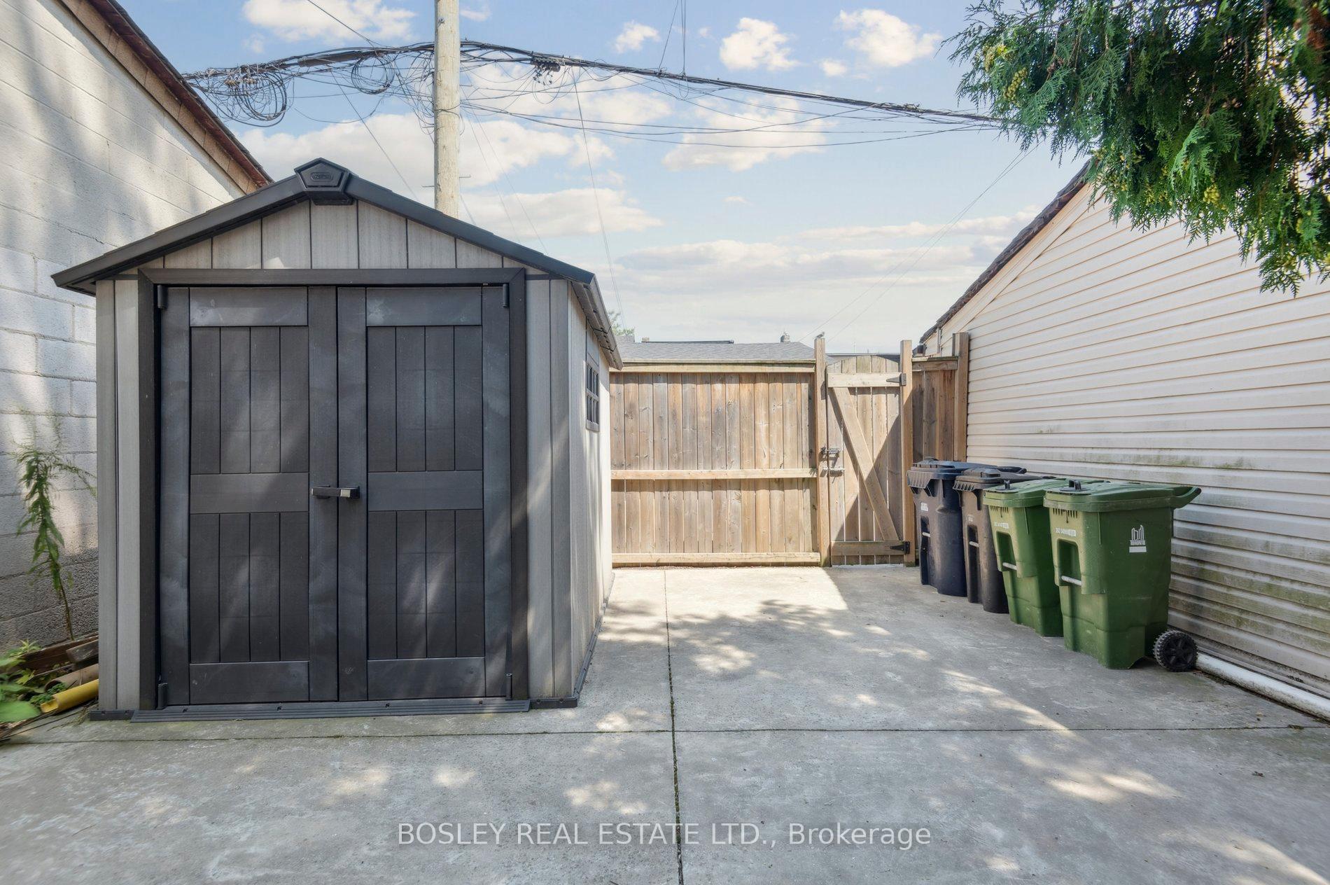 Photo 24 of 17 Beaconsfield Avenue, Toronto, Little Portugal — HOMEH
