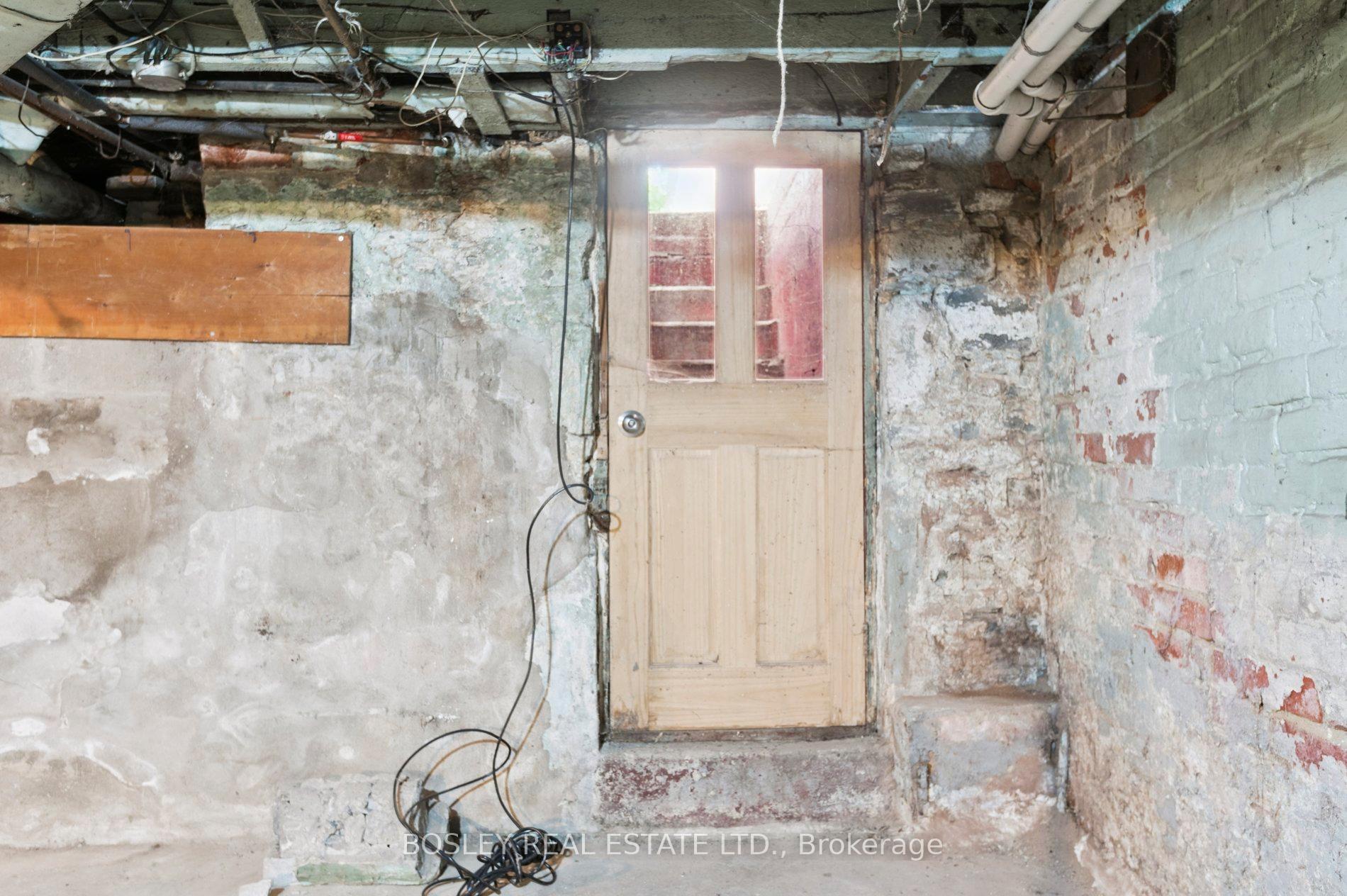 Photo 36 of 17 Beaconsfield Avenue, Toronto, Little Portugal — HOMEH