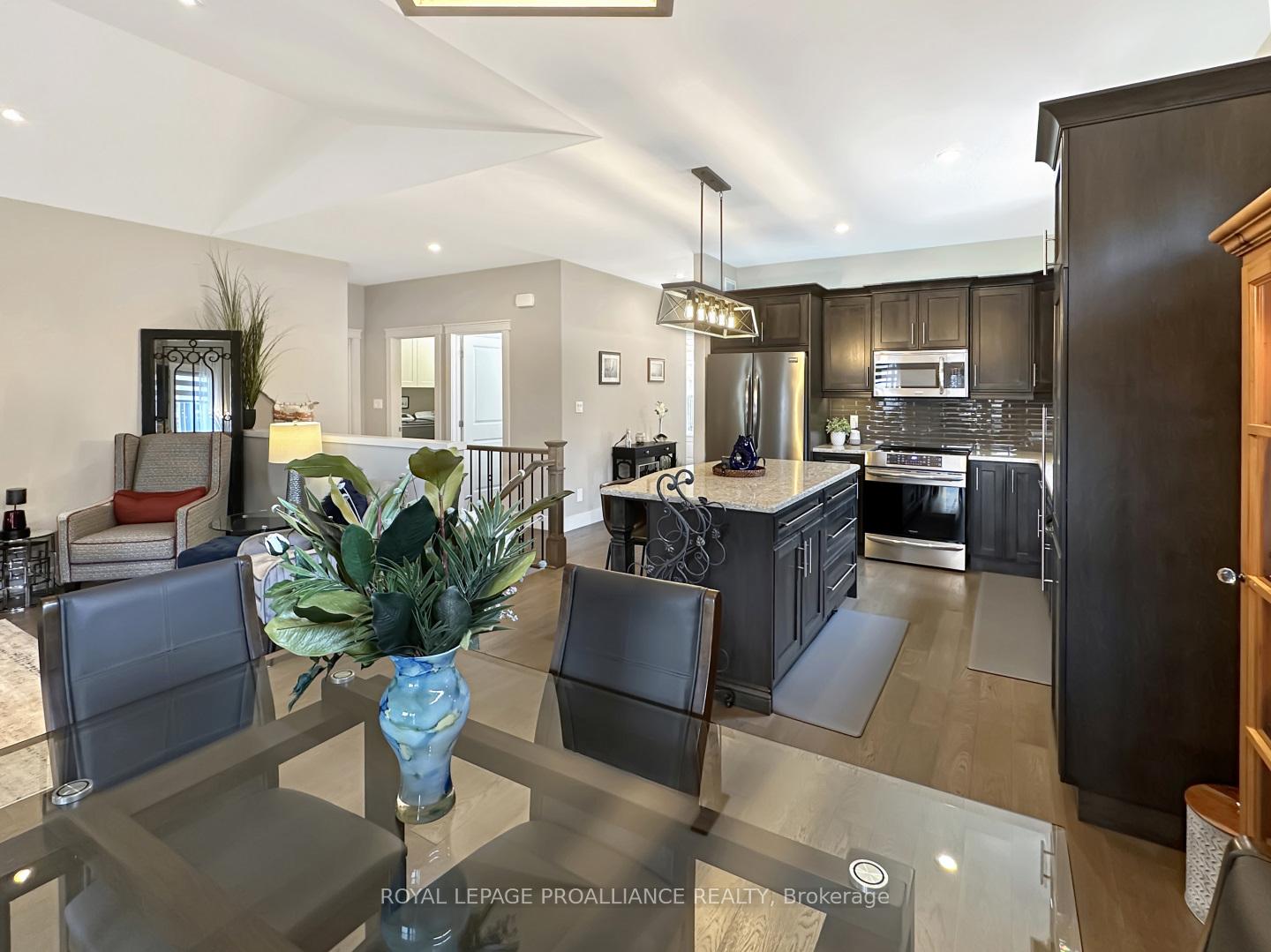 Photo 16 of 24 Birchmount Street, Quinte West, Murray Ward — HOMEH