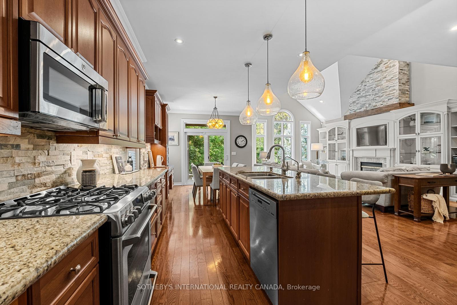 Photo 38 of 8 Harper Hill Road, Markham, Angus Glen — HOMEH