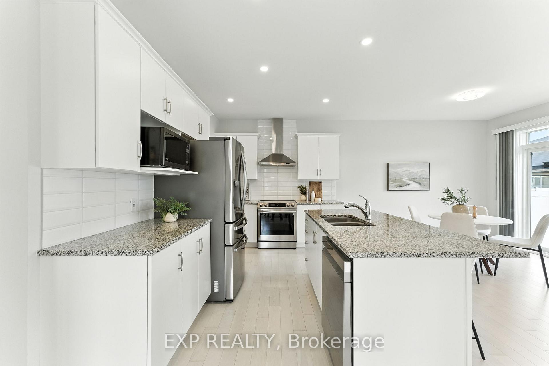 Photo 11 of 641 Rouncey Road, Ottawa, Kanata - Emerald Meadows/Trailwest — HOMEH