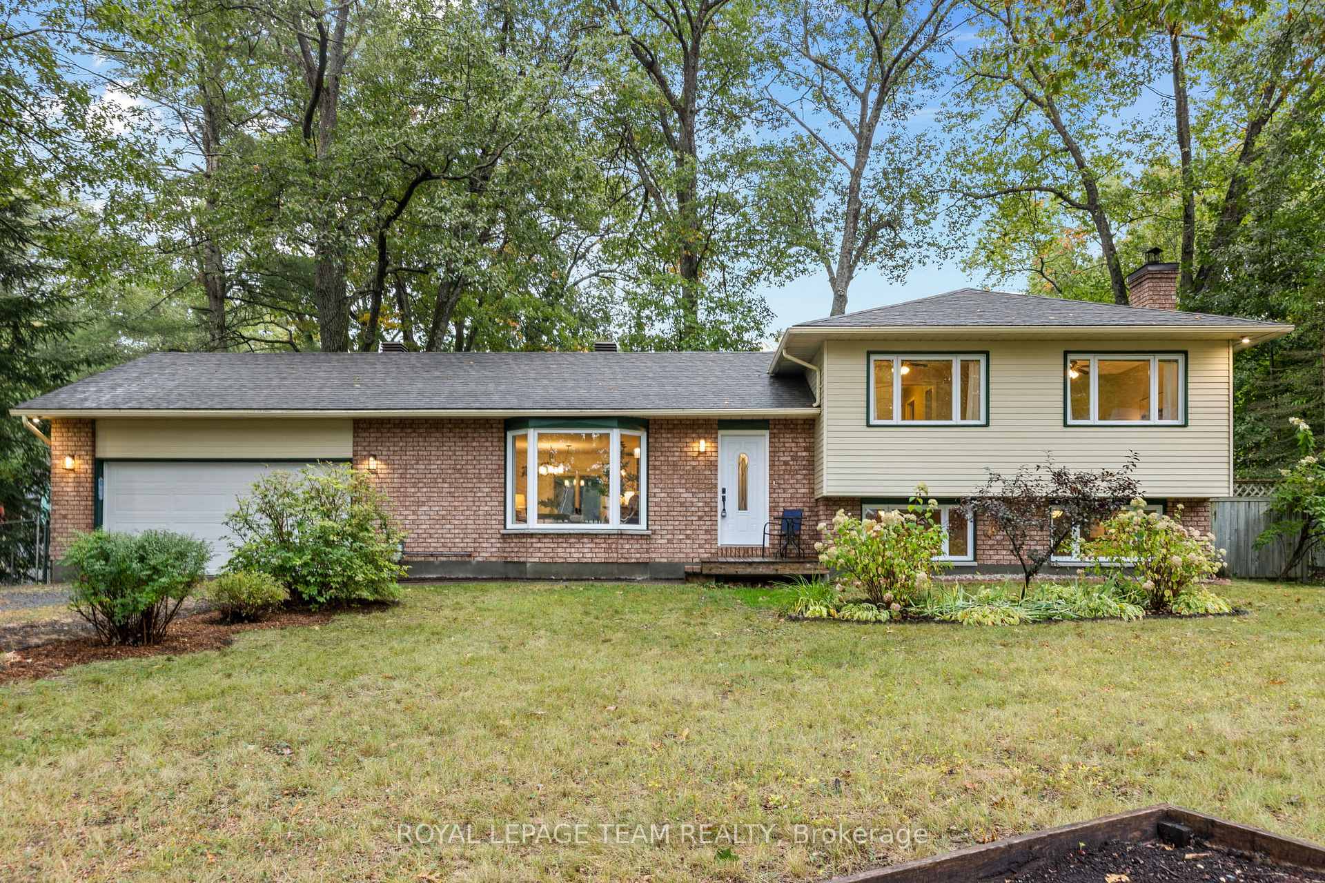 Photo 1 of 126 Constance Bay Road, Ottawa, Constance Bay — HOMEH