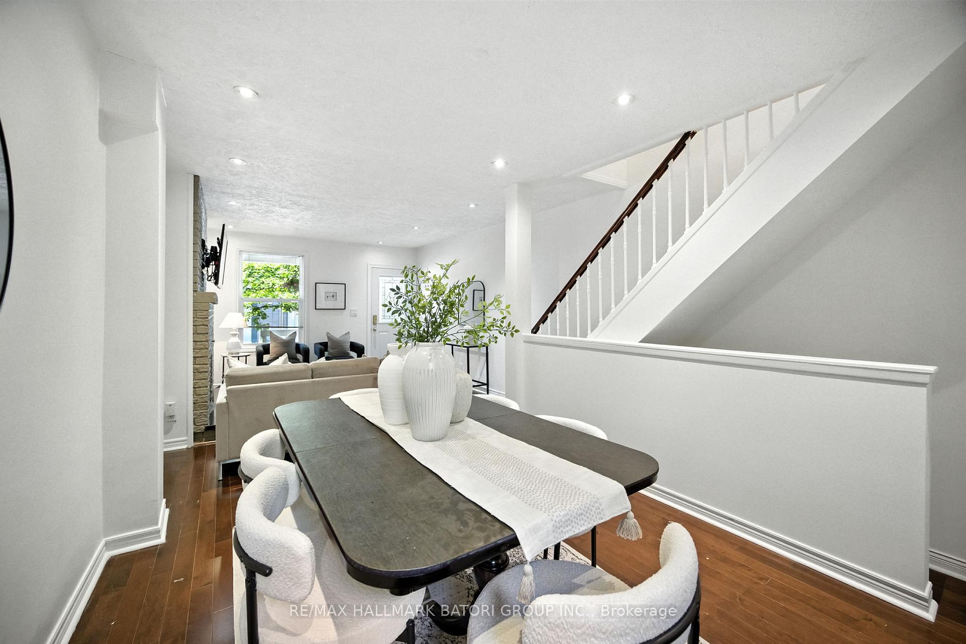 Photo 3 of 143 Soudan Avenue, Toronto, Mount Pleasant West — HOMEH