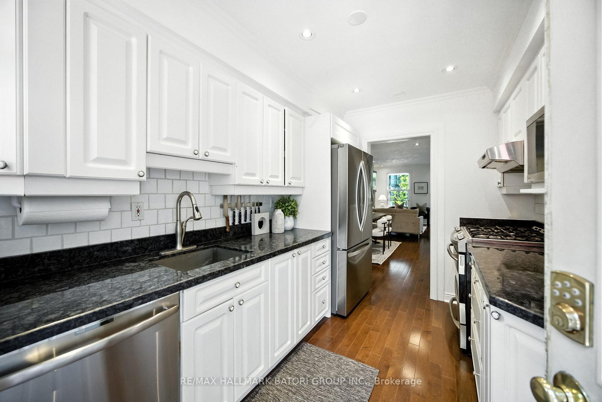 Photo 5 of 143 Soudan Avenue, Toronto, Mount Pleasant West — HOMEH