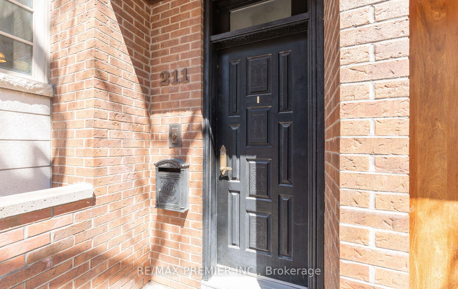 Photo 33 of 211 Mutual Street, Toronto, Church-Yonge Corridor — HOMEH
