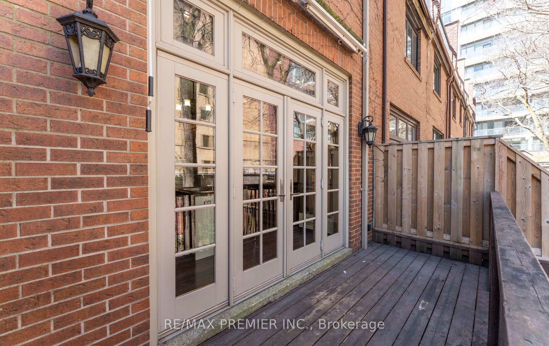 Photo 6 of 211 Mutual Street, Toronto, Church-Yonge Corridor — HOMEH