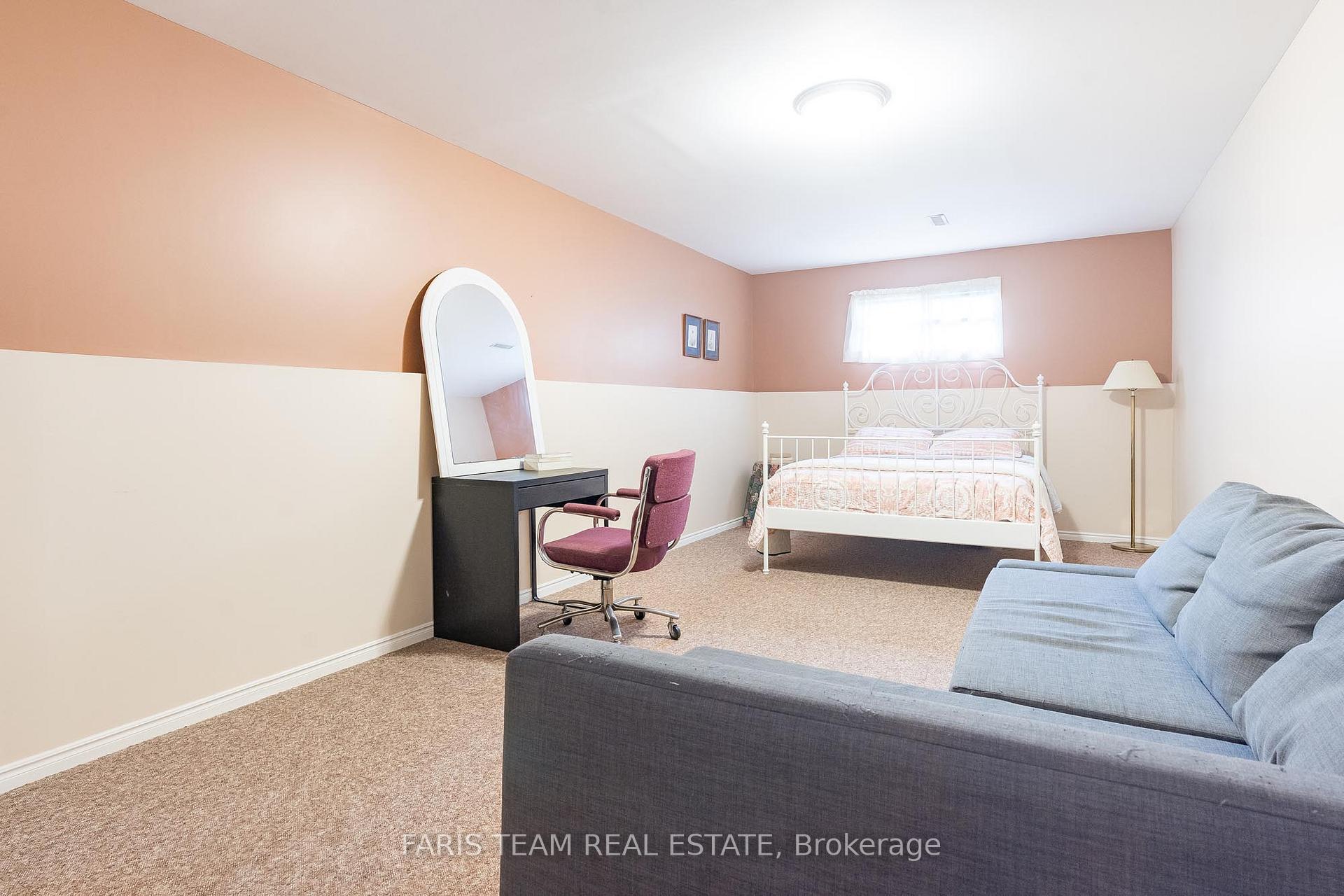 Photo 18 of 16 Richler Crescent, Barrie, Letitia Heights — HOMEH
