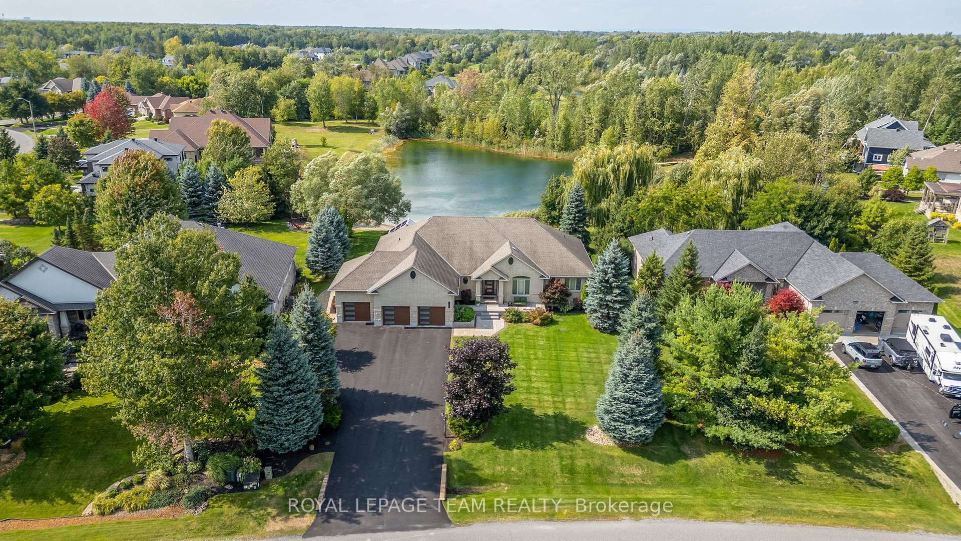 Photo 1 of 6903 Lake Forest Walk, Ottawa, Greely — HOMEH